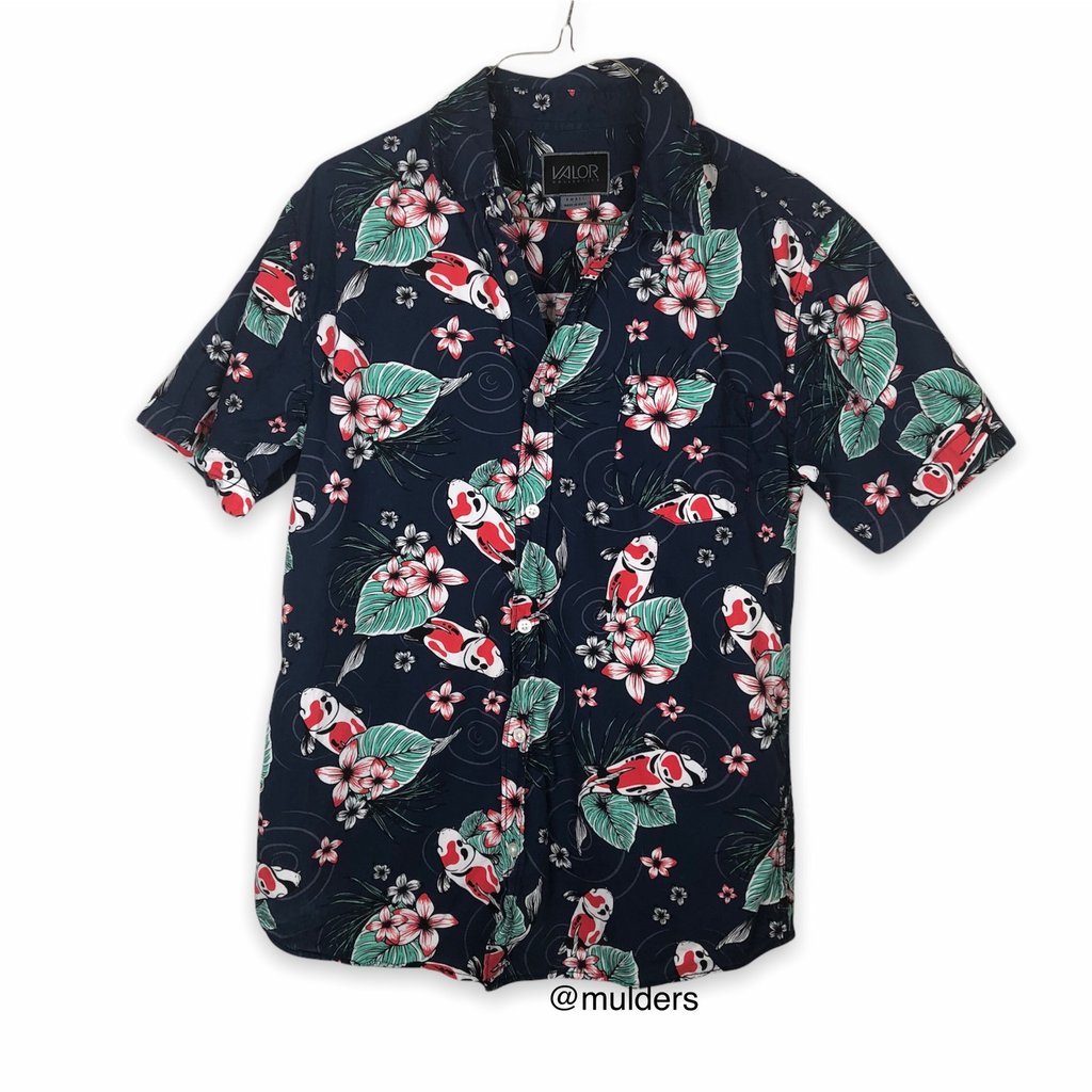 Valor Hola Atcha Koi Fish Floral Print Mens Button Up Short Sleeve Shirt Small