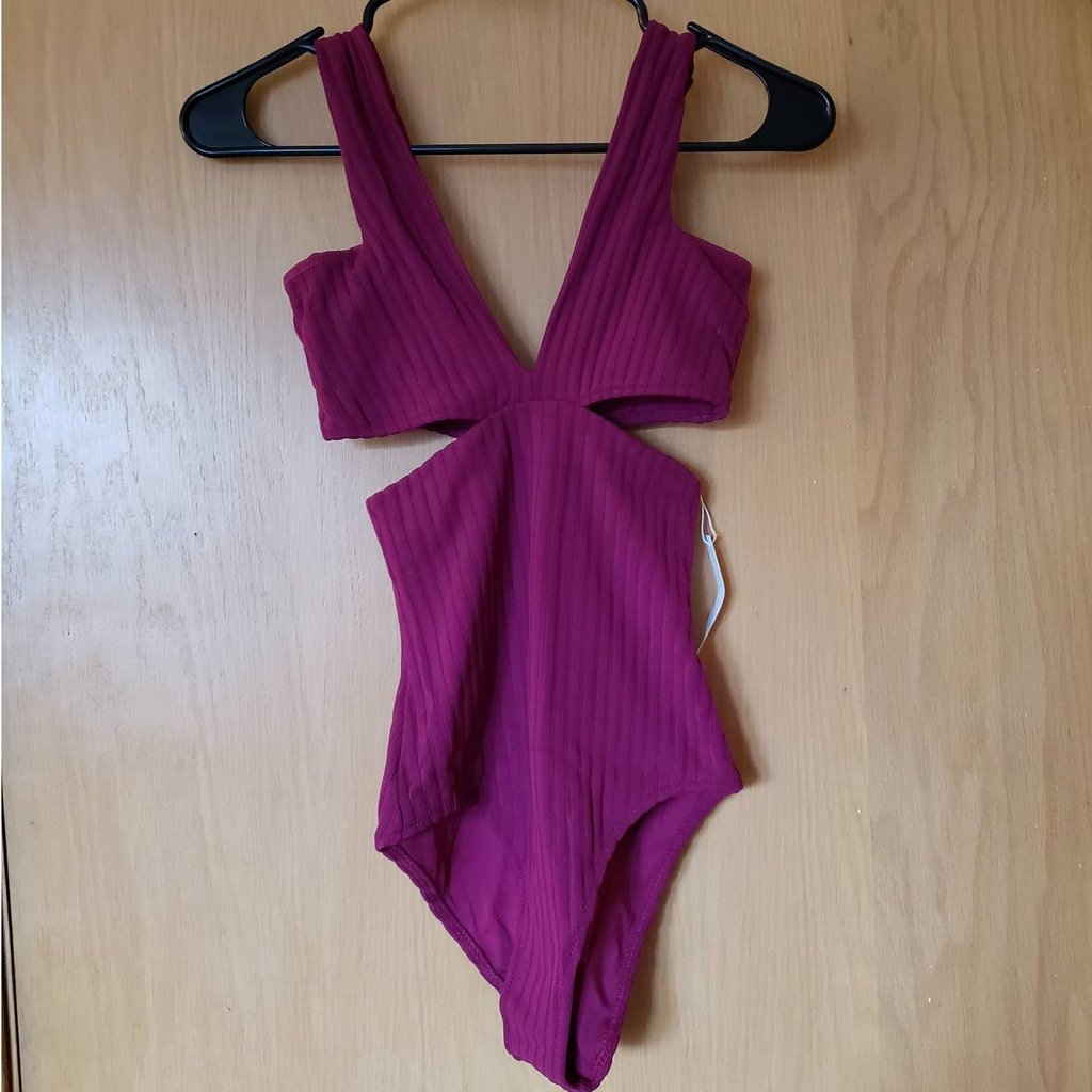 Araks Ursa Women's One Piece Plum Rib Xs Cut Out Swim Suit Nwt's $345 Purple