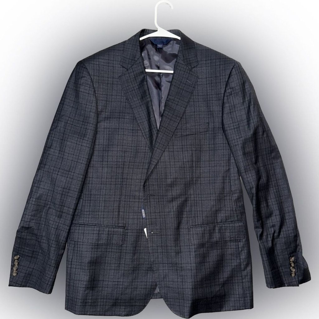 Gray Super 150’s Sport Coat With Notched Lapels