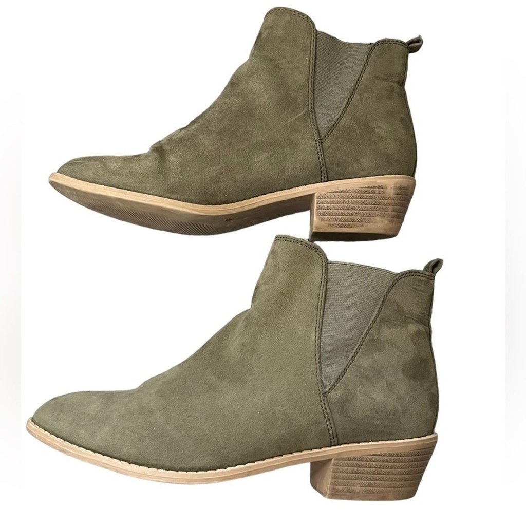 Dorothy Perkins Chelsea Ankle Bootie Green Suede Size 6 Womens Minimalist Simple