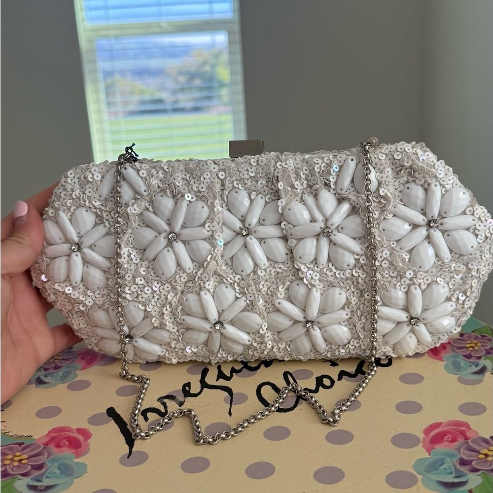 Chic White Floral Beaded Clutch
