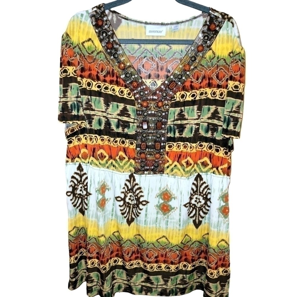 Avenue Size 22/24 Top. Bright Colorful Stone Accents On Front. V Neck