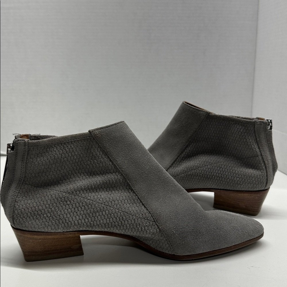 Aquatalia Fianna Boots Perforated Suede Heeled Ankle Booties Boot Gray Size 8.5