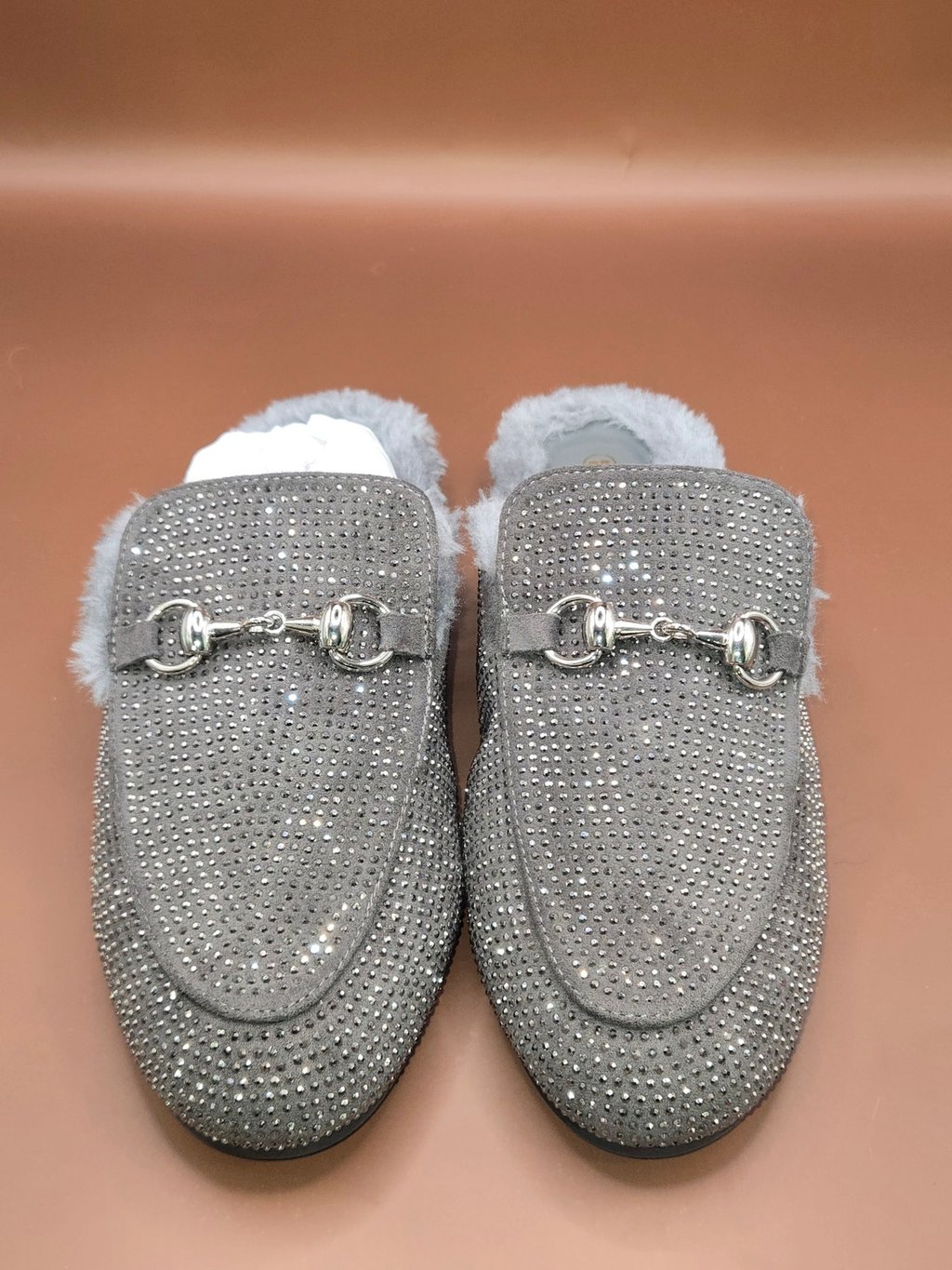 Womens Size 7 Gray Rhinestone Faux Fur Mule Slippers Shoes Nib