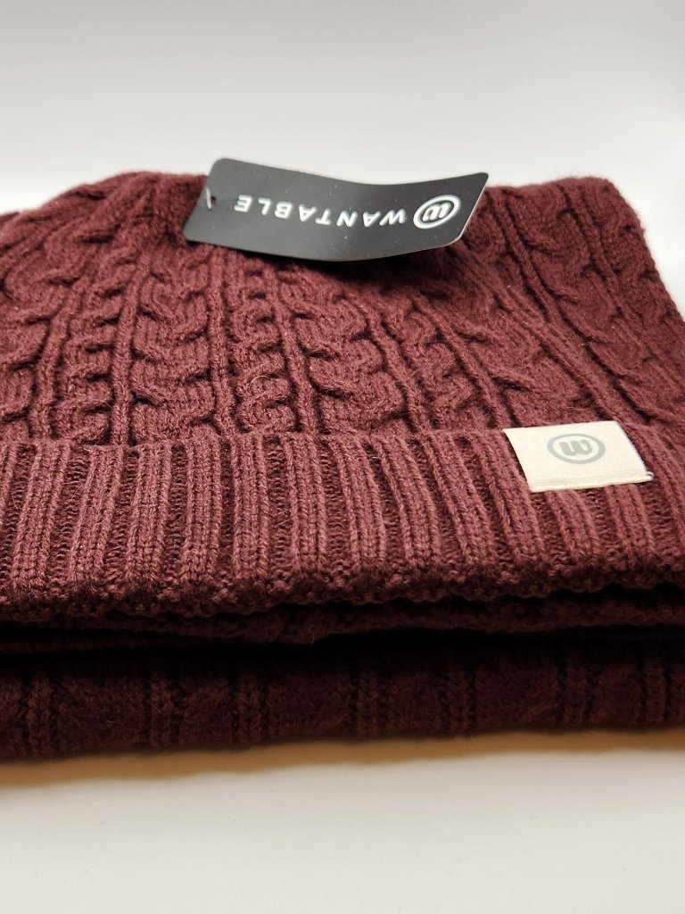 Wantable Hat & Scarf Set Burgundy Unisex Nwt $35