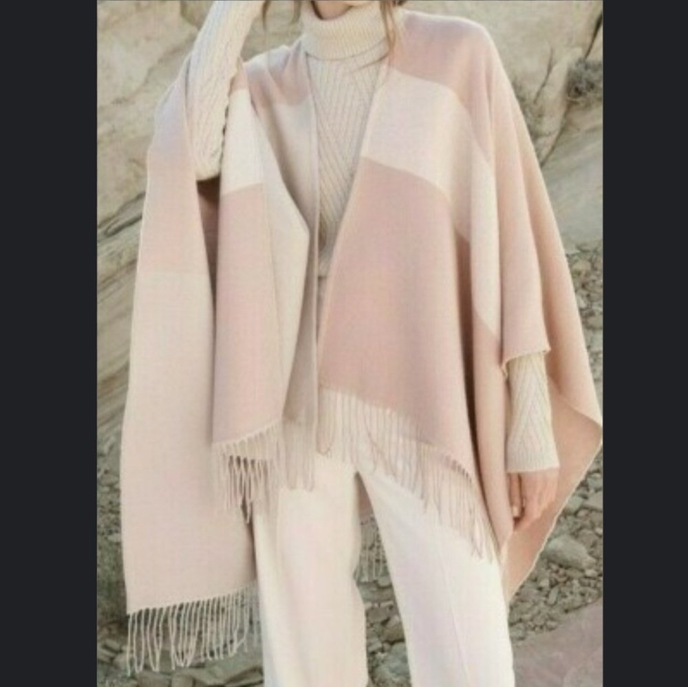Nwt Soia & Kyo - Light Pink & Cream Colorblocked Open Poncho W/ Scarf Hem Os