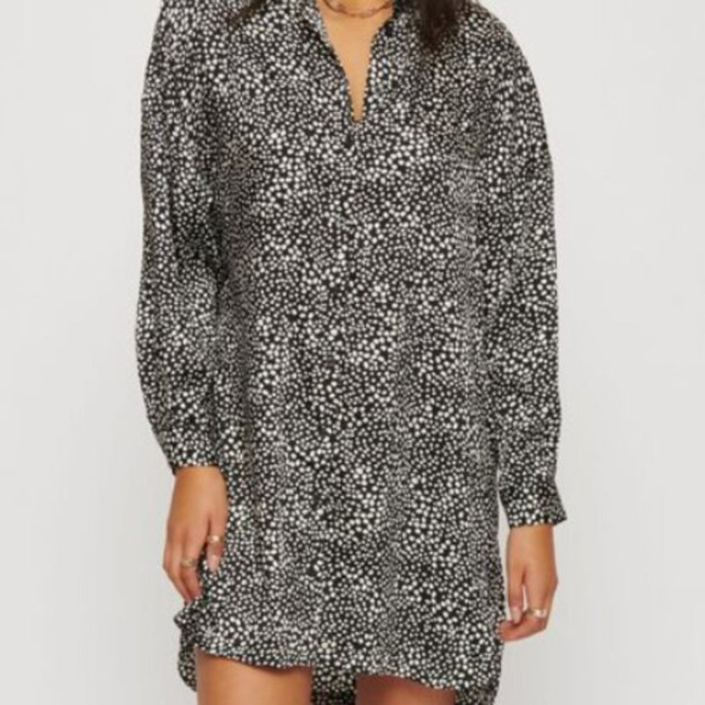 Dynamite Shirt Dress Fits A Small-Medium Huddled Circles Silky Buttonup Collar