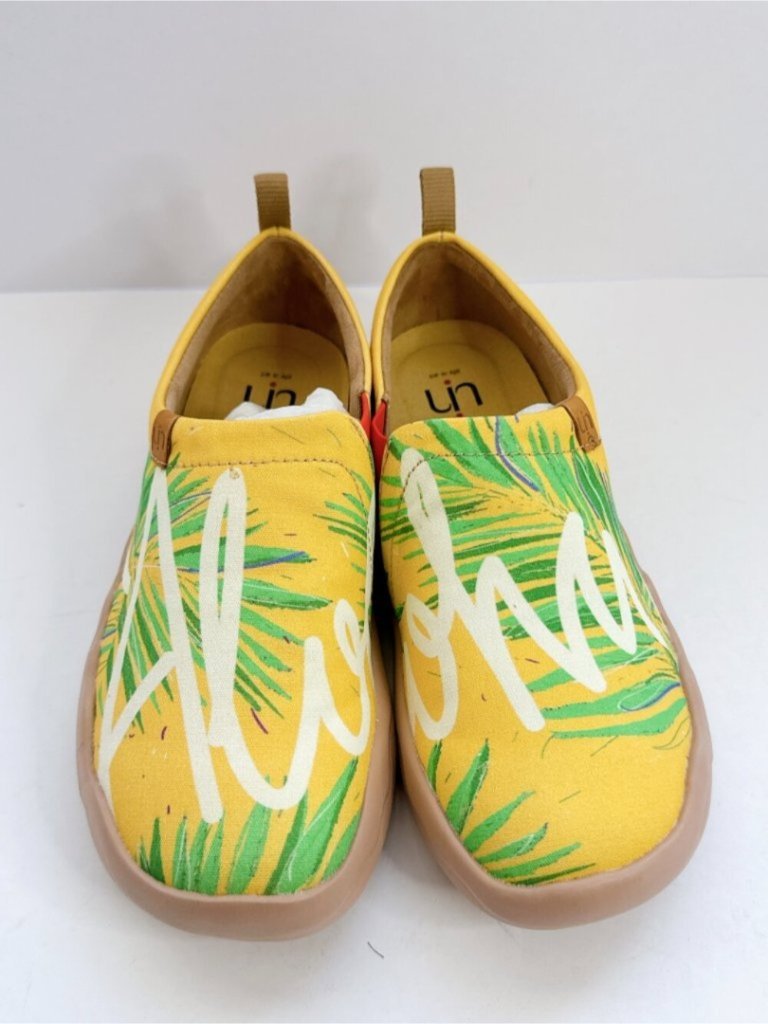 Women's Size 7 Uin Fill Your Passport Yellow Aloha Tropical Slip On Shoes