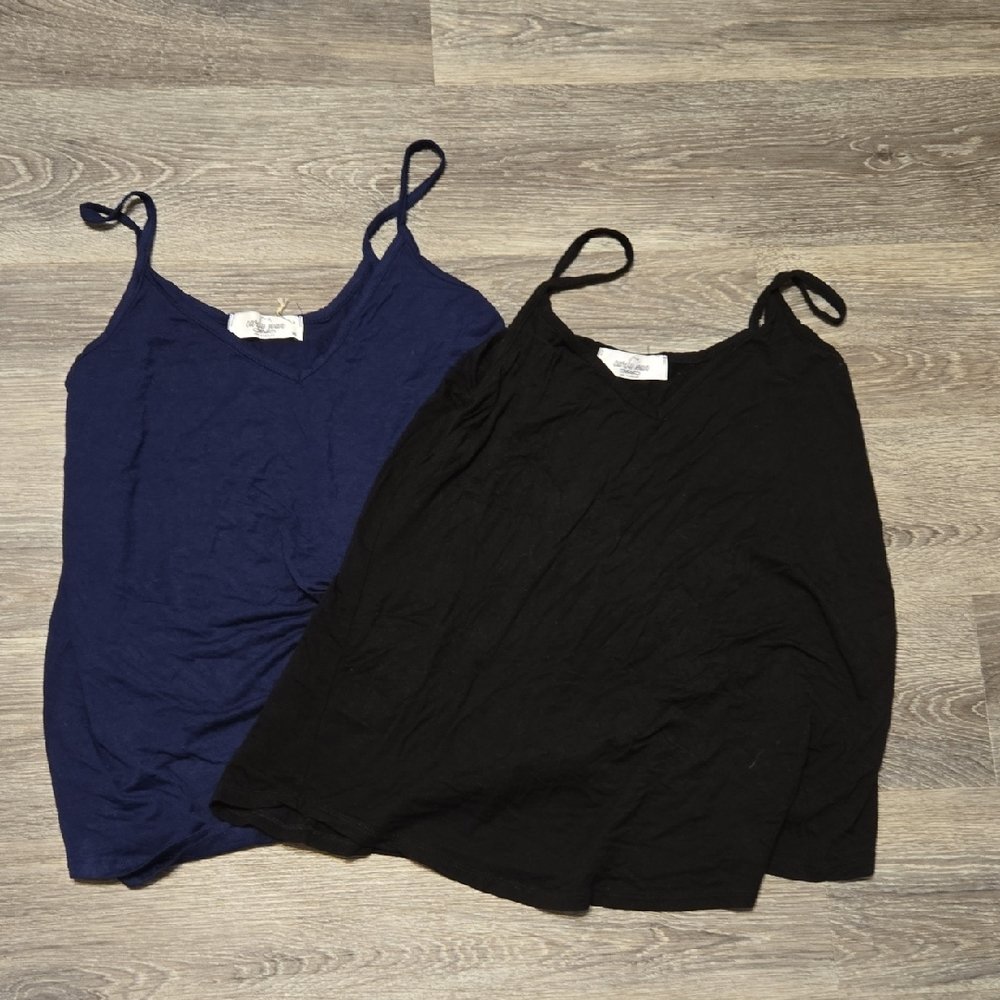 Lot Of 2 Flowy Bamboo Tanks Sz Xs