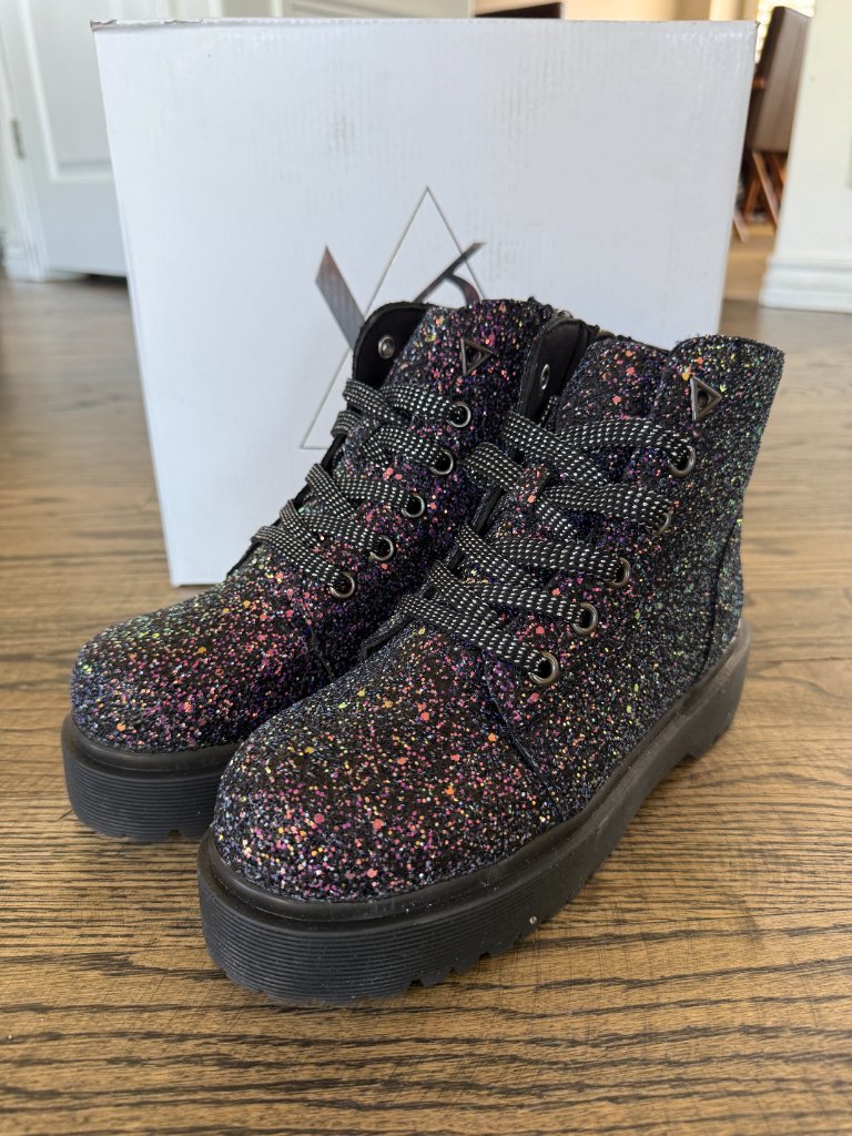 Yru Slayer Black Glitter Platform Boots Size 8 New In Box