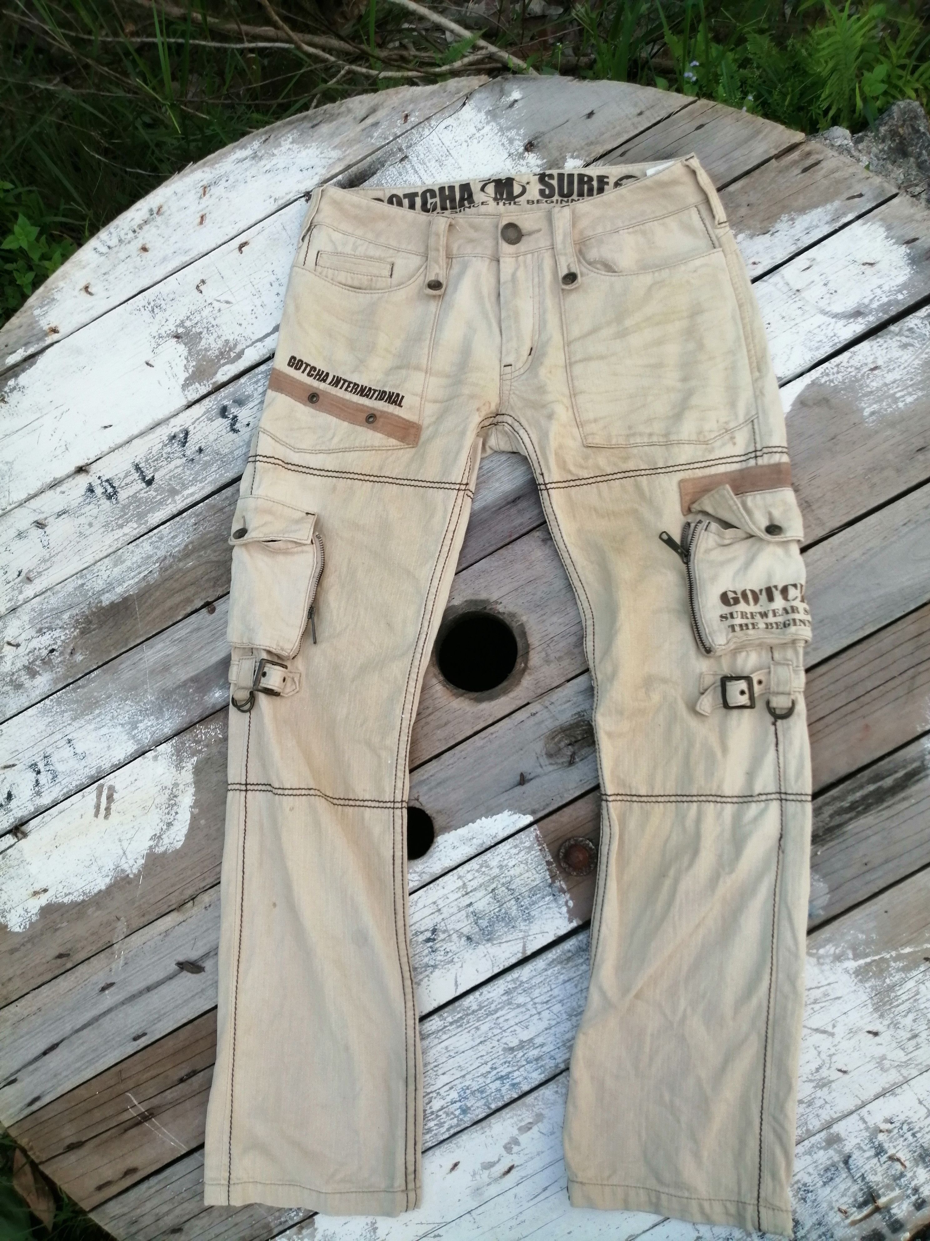 Gotcha International Surf Cargo Pant in Beige, Men's (Size 32)