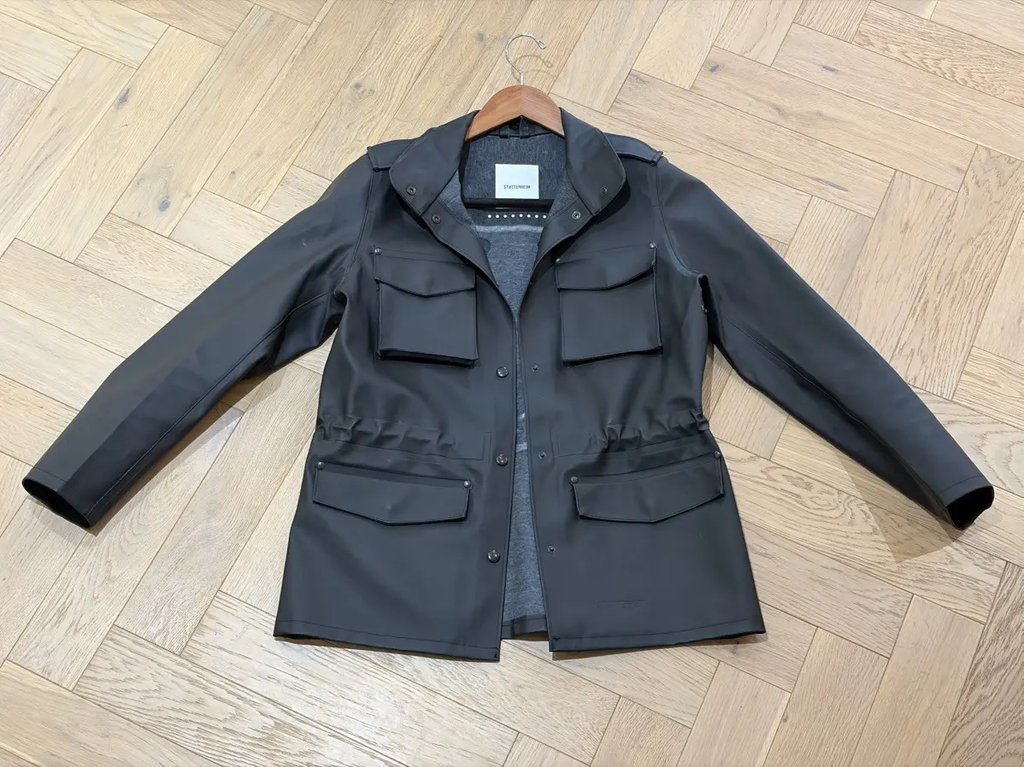 Stutterheim Bergshamra Rain Slicker Jacket in Black, Men's