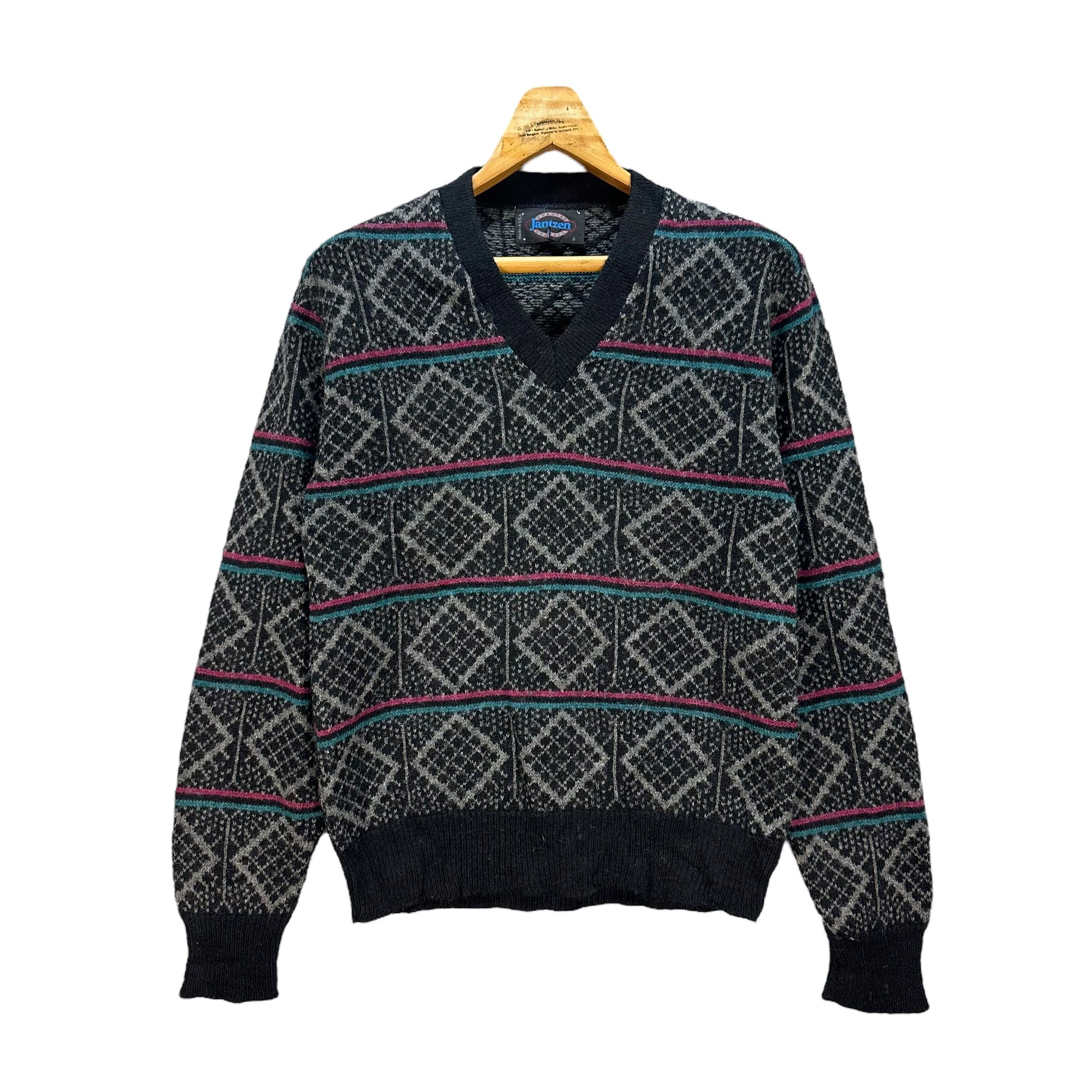 Jantzen Sweater Company V Neck Sweatshirt 8996-46, Men's (Size Small)