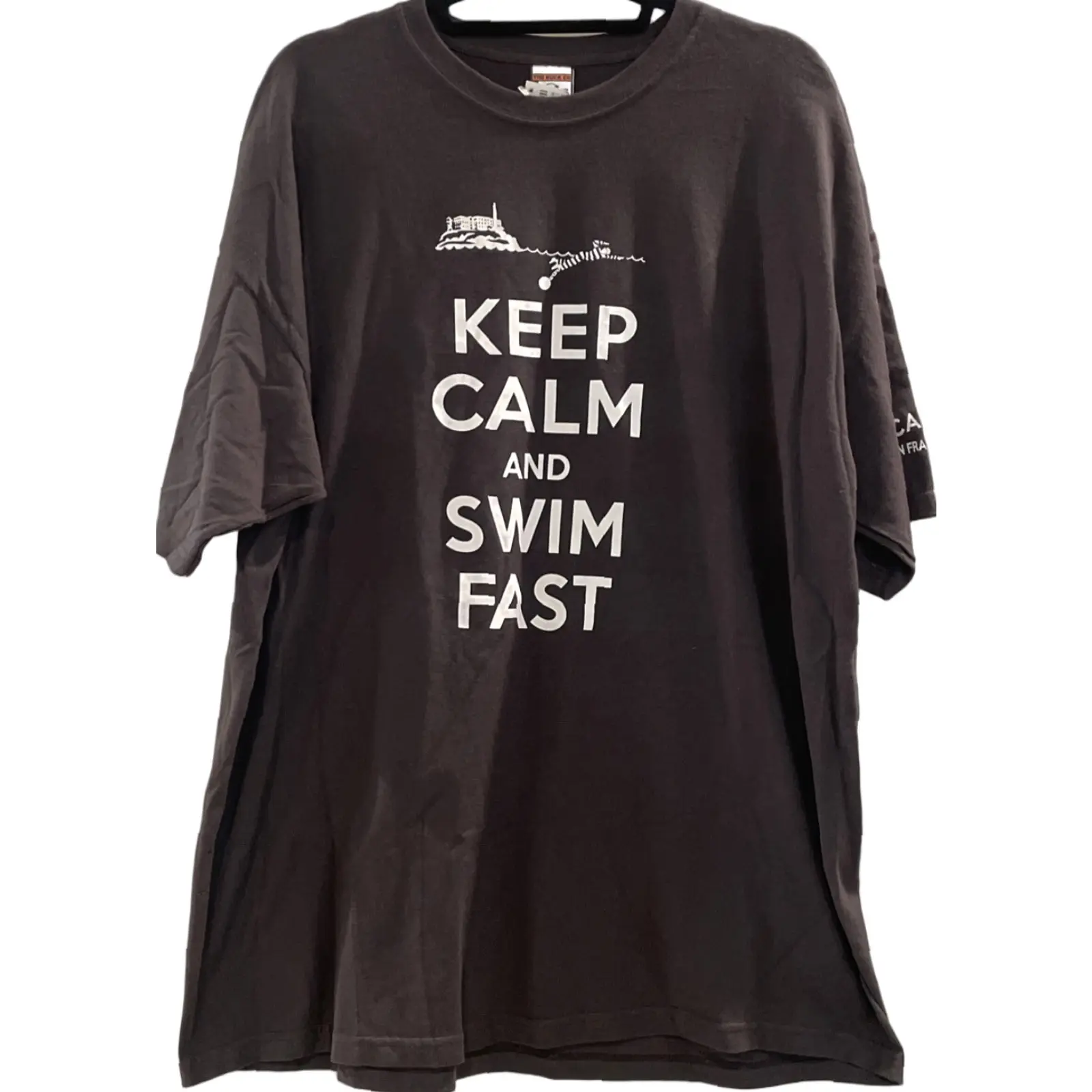 Vintage The Duck Co T Shirt Graphic San FrancisCo Alcatraz Keep Calm & Swim Fast Gray 2Xl Mens in Grey