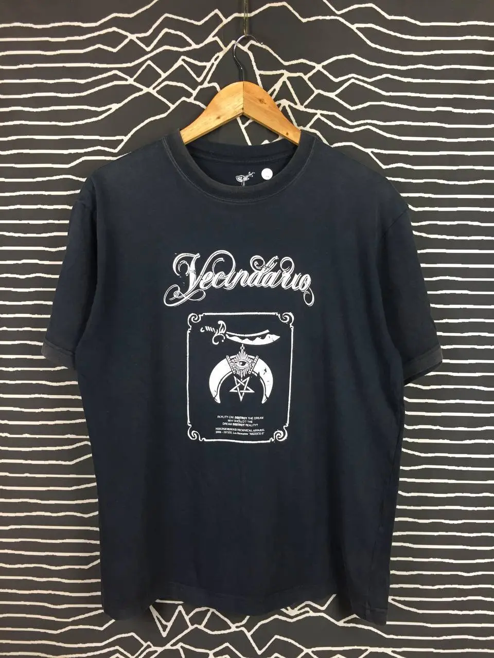 Neighborhood Los Hermanos Vecindario 2006 Graphic Tee in Black, Men's (Size Medium)