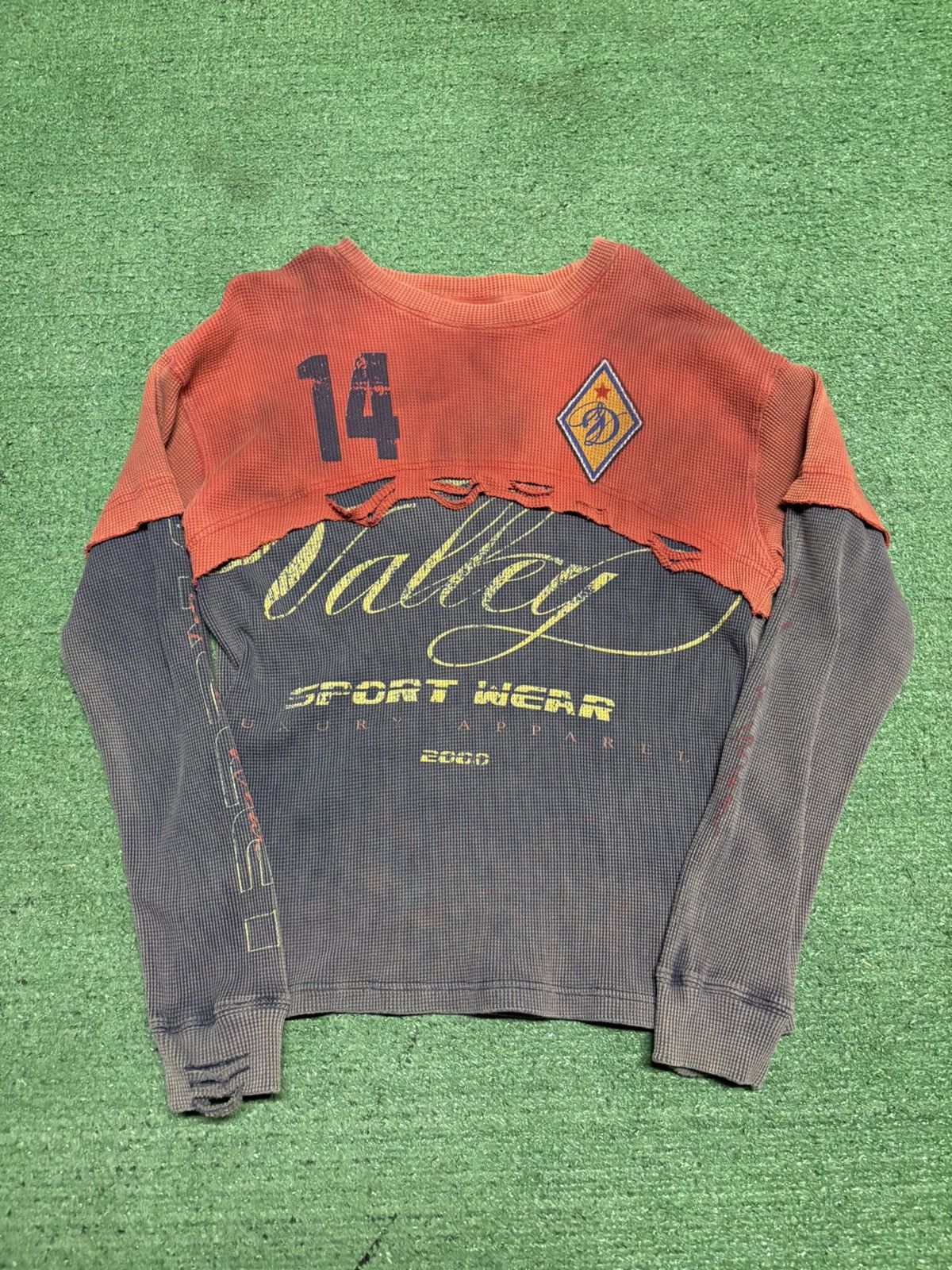 Vale “Thrashed” Thermal L/s - Size Medium - (Red/black), Men's