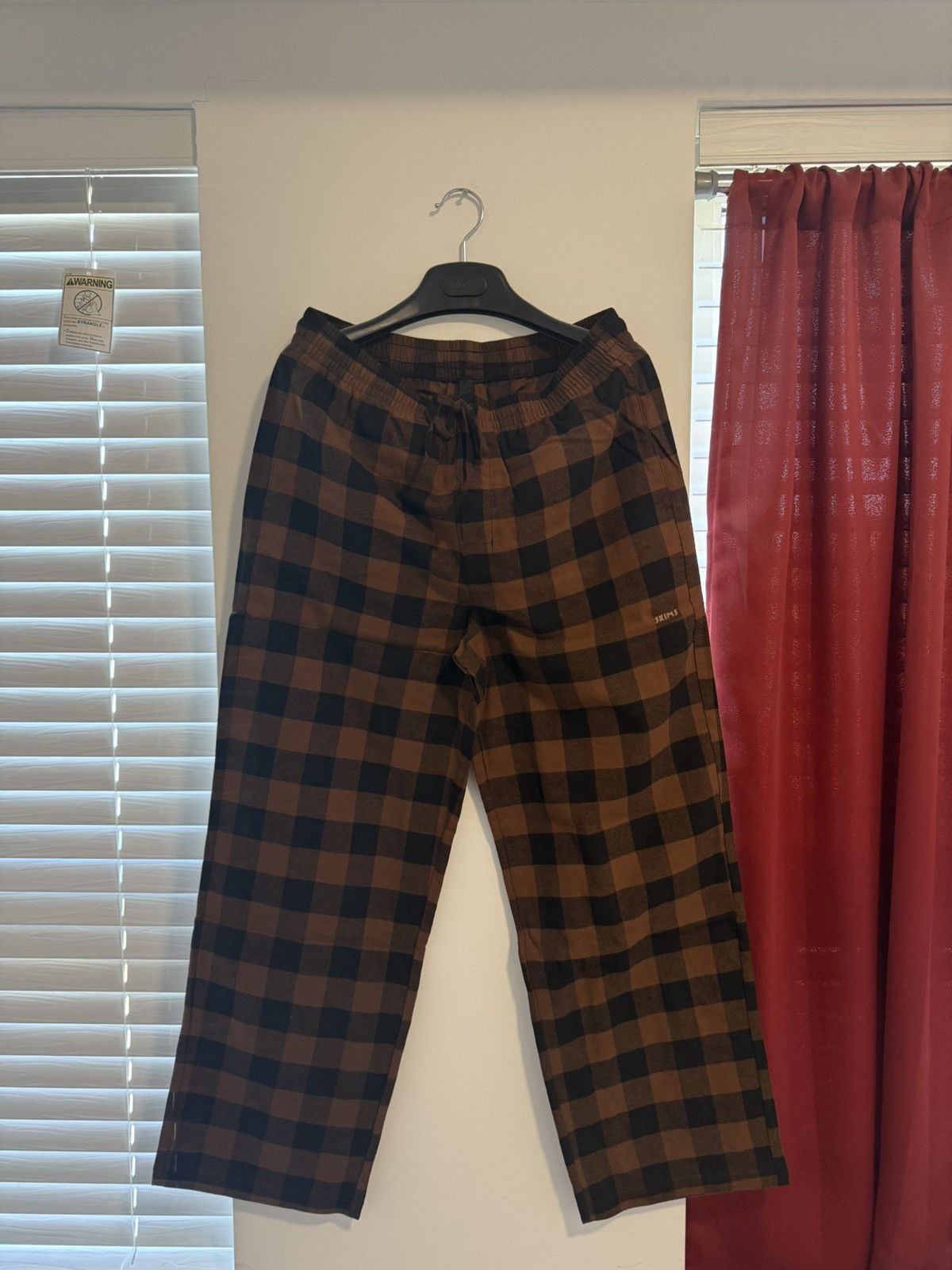 Kim Kardashian Skims Flannel Sleep Mens Sleep Wear in Brown (Size 32)