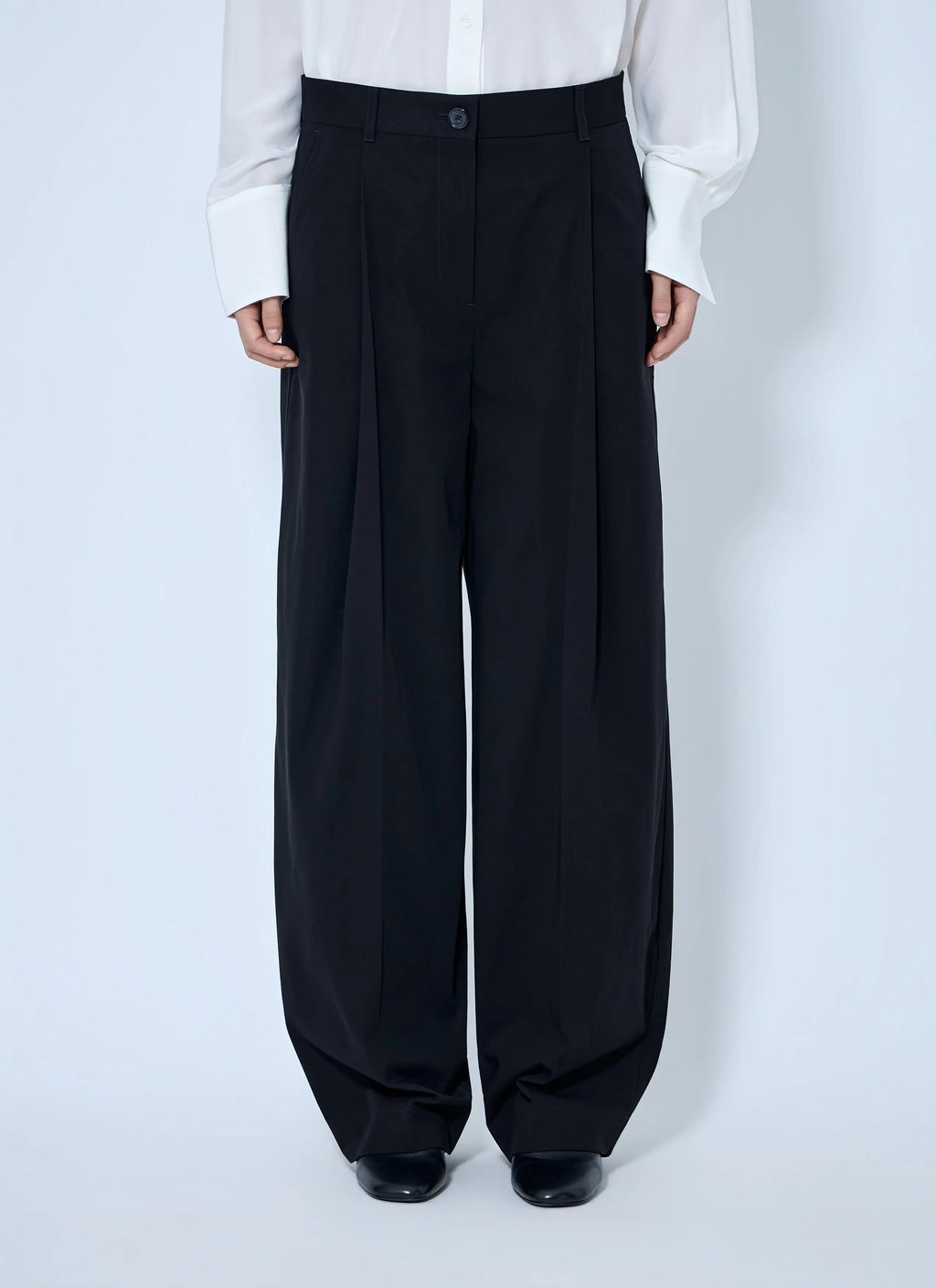 Toteme Single Pleat Cotton Trousers (Fr 34) in Black, Women's (Size 25)