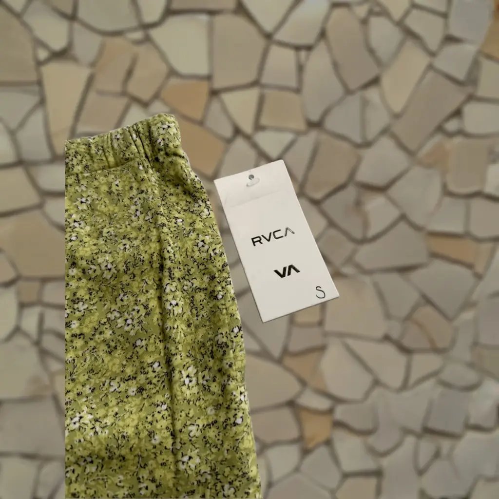 Rvca Shorts Womens Small Green Floral Viscose New Yume, Women's (Size 28)