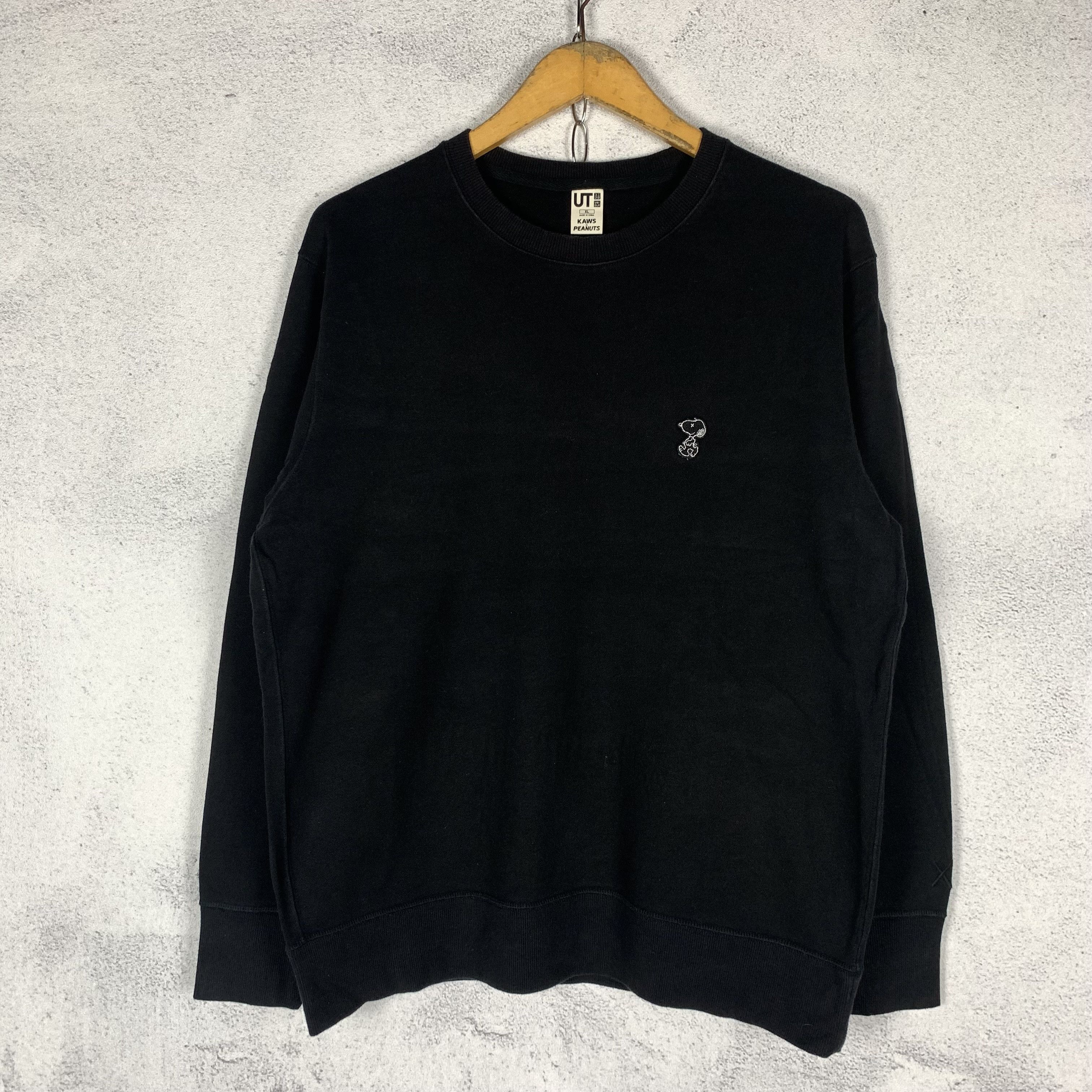 Uniqlo X Kaws Sweatshirt Crewneck in Black, Men's (Size Medium)