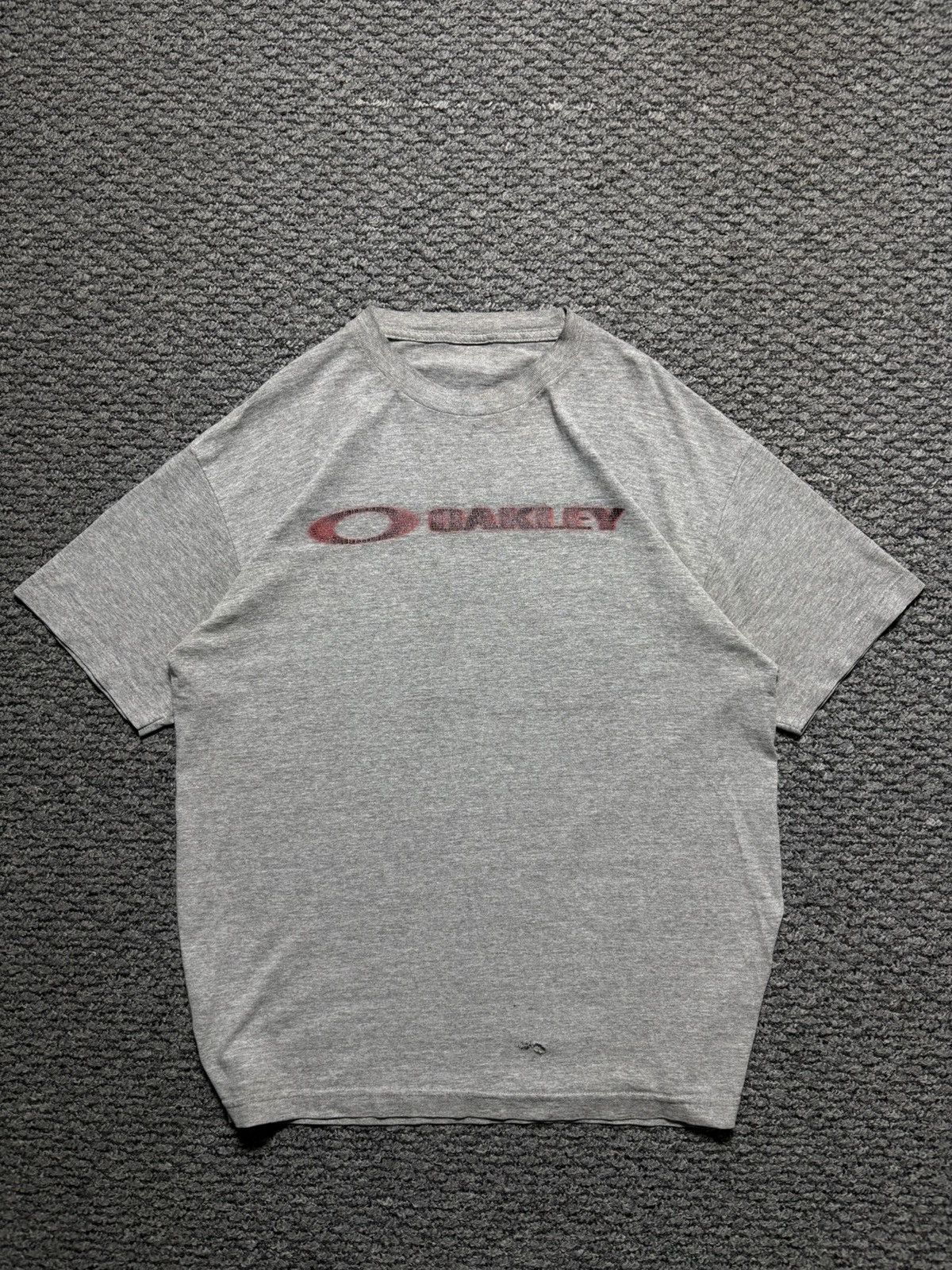 Vintage Oakley Software Skulls Sunfaded Tee 2000's in Grey, Men's (Size Large)