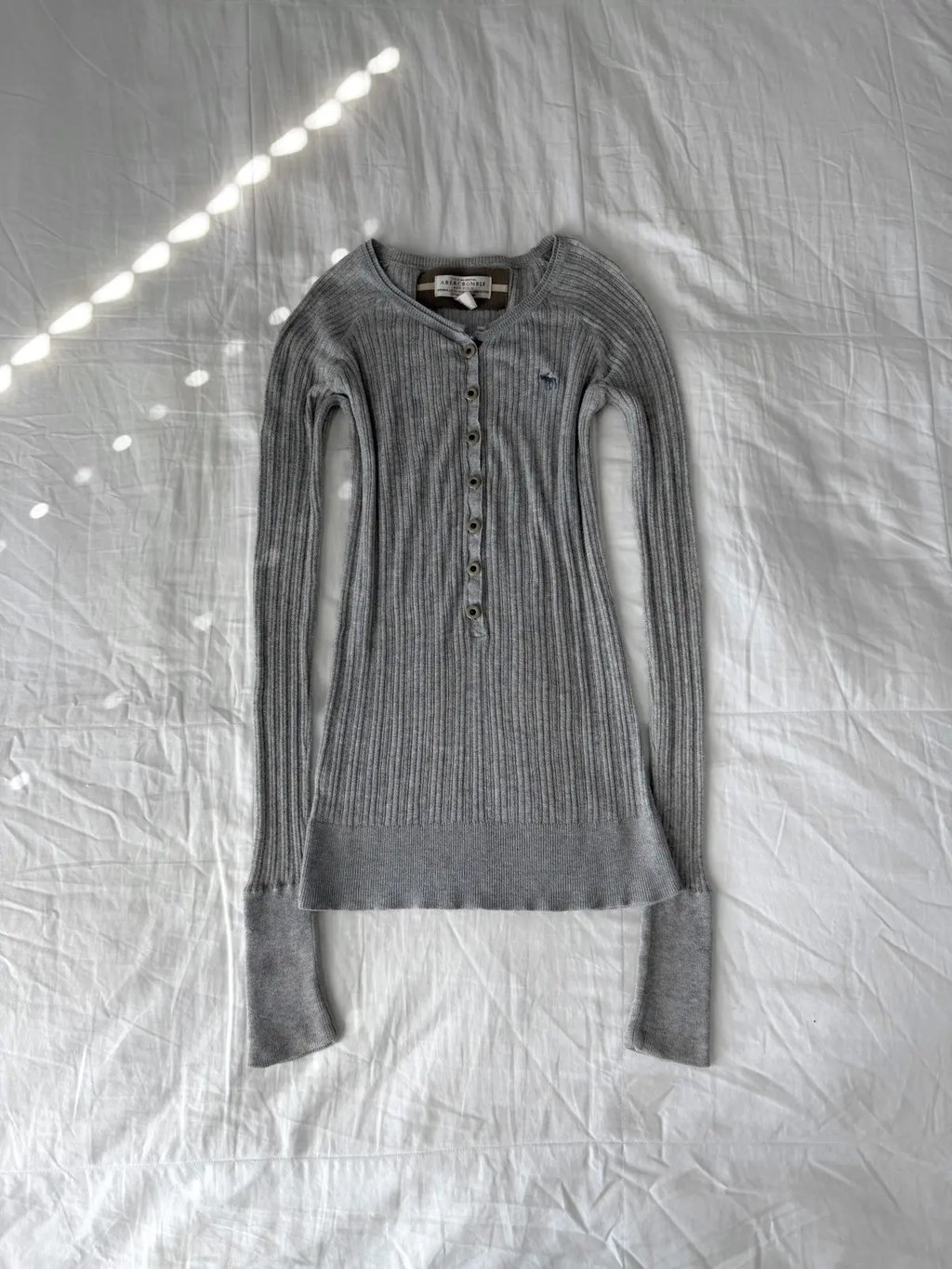 Vintage Abercrombie & Fitch Cotton Ribbed Longsleeve Henley in Gray, Women's