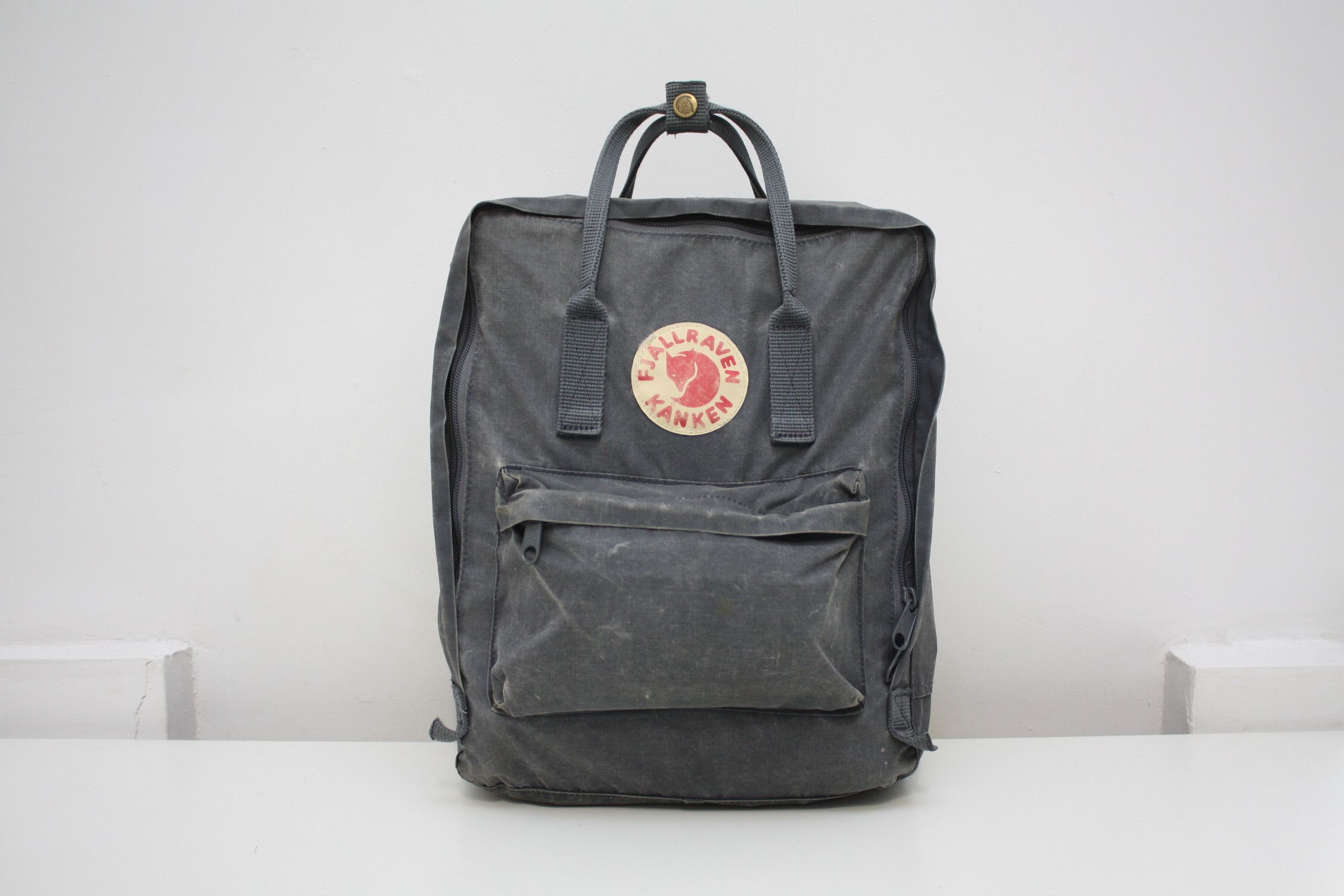 Fjallraven Kanken Classic Backpack Grey, Men's