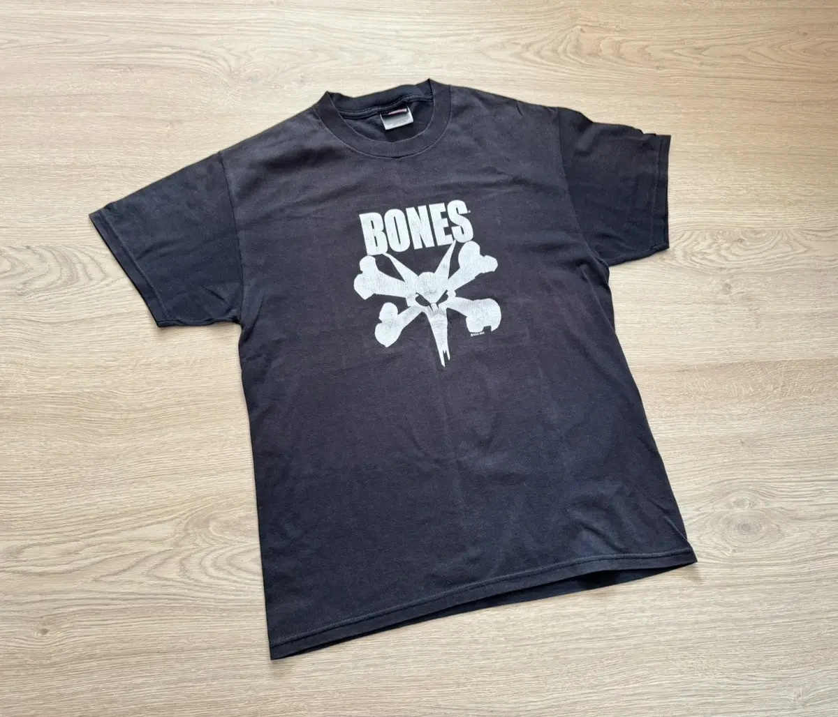 Vintage 00’s 2002 Bones Skateboarding Skate One T-Shirt in Black, Men's (Size M)