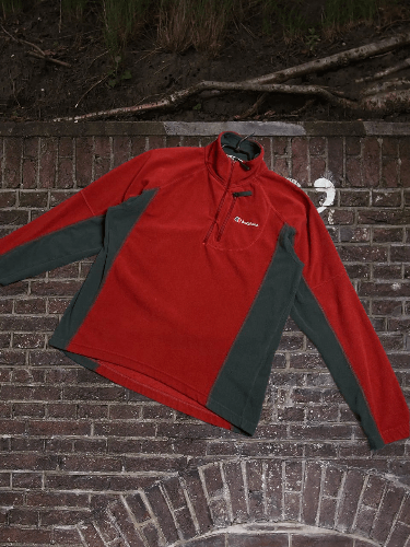 Berghaus Fleece Zip Vintage Size Small in Red, Men's