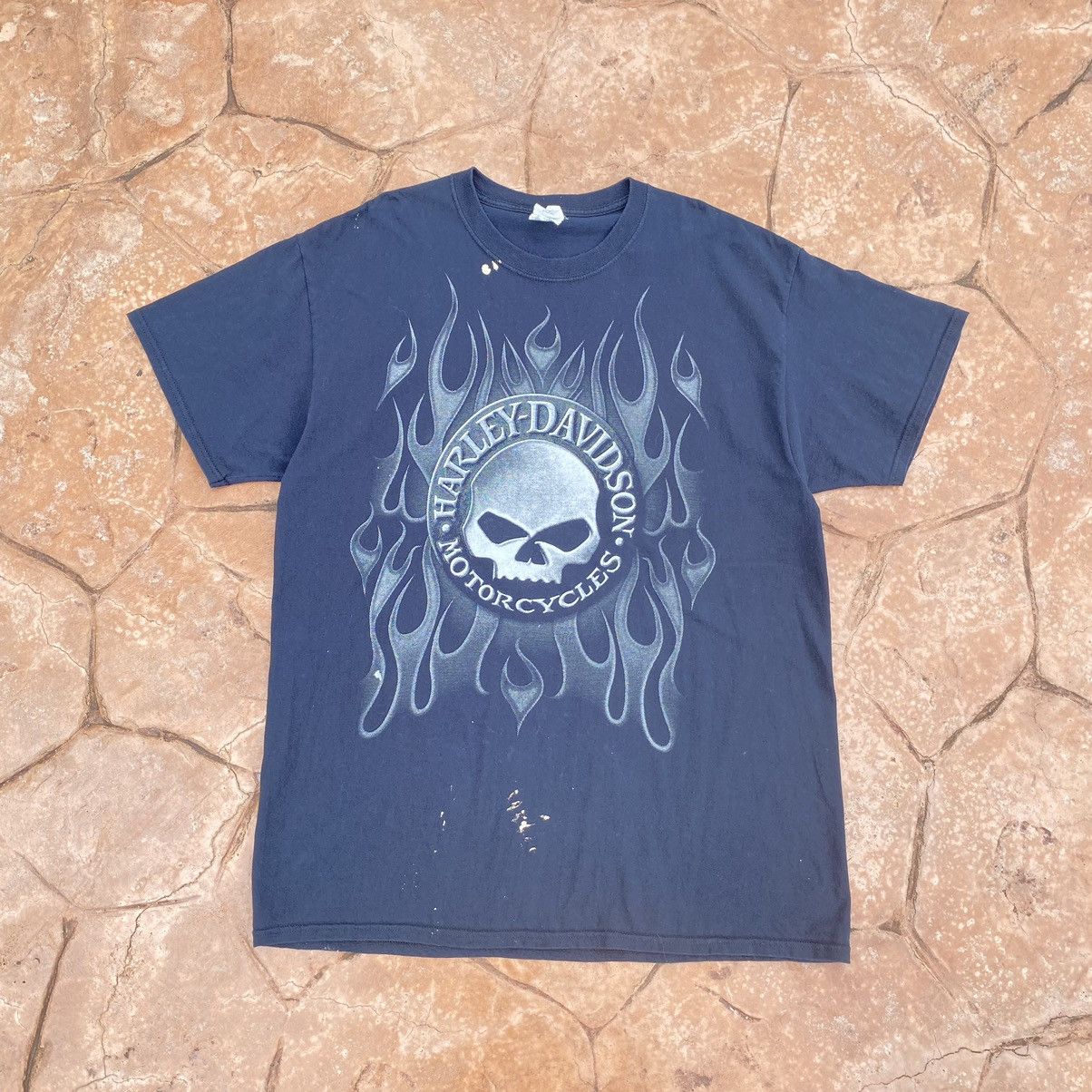 Harley Davidson Thrashed Faded Vintage Harley Davison Motorcycles Skull Tee in Black (Size XL)