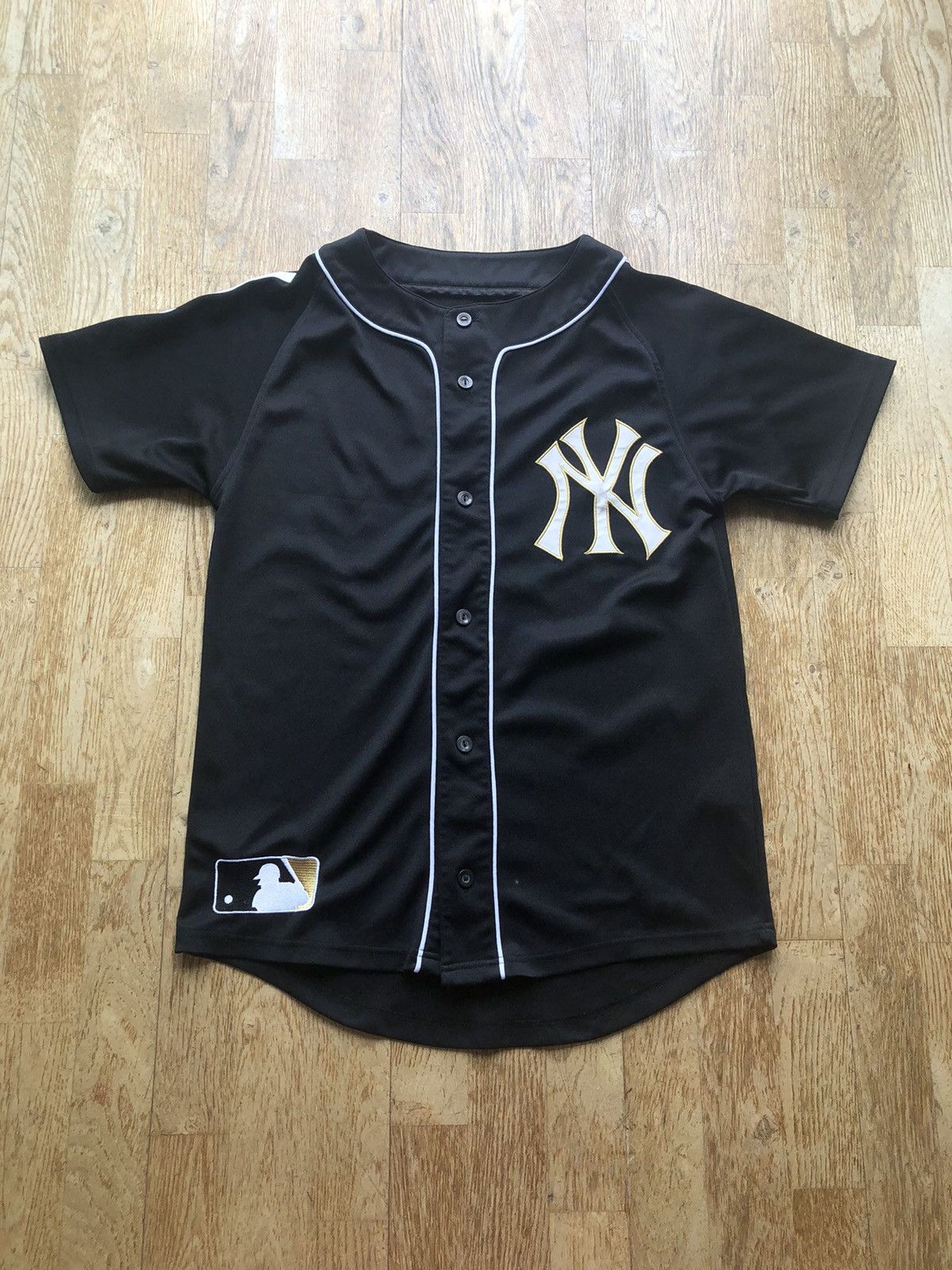 New York Yankees Majestic Vintage Mlb Baseball Jersey in Black, Men's (Size Medium)
