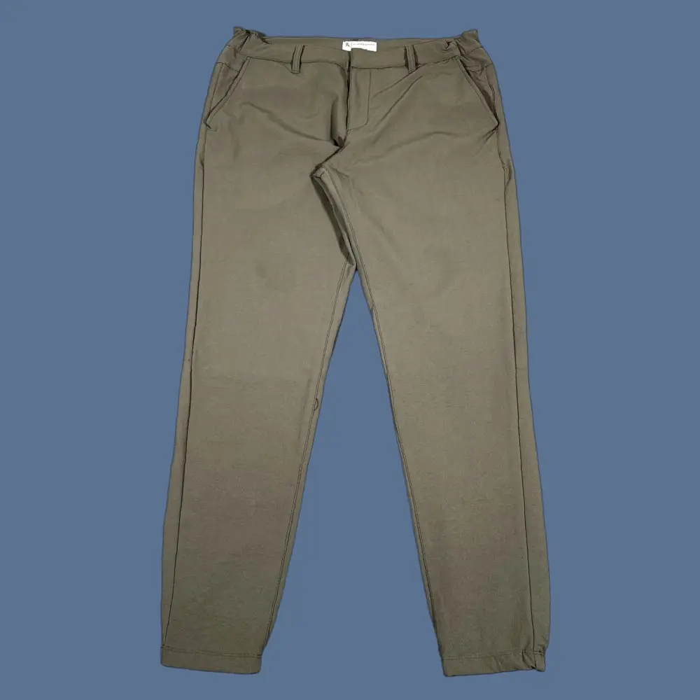 Vintage? No. Tailored Athlete Everyday Tech Trouser Pants Mens Large Olive Green Jogger in Brown (Size 33)