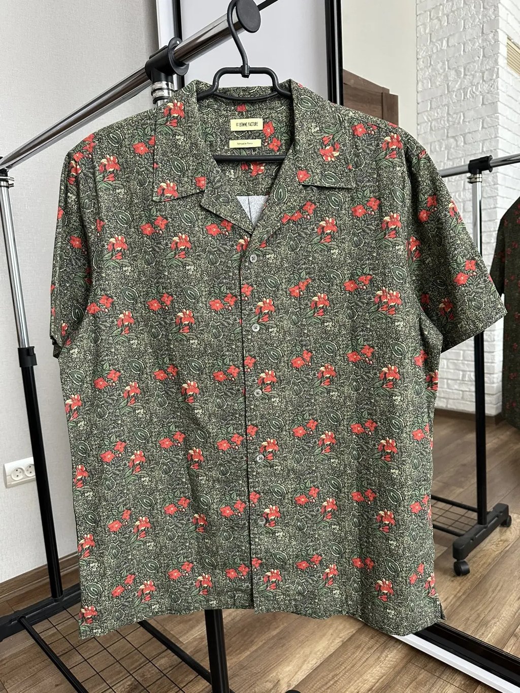 De Bonne Facture Convertible Collar Floral Shirt Button Up, Men's