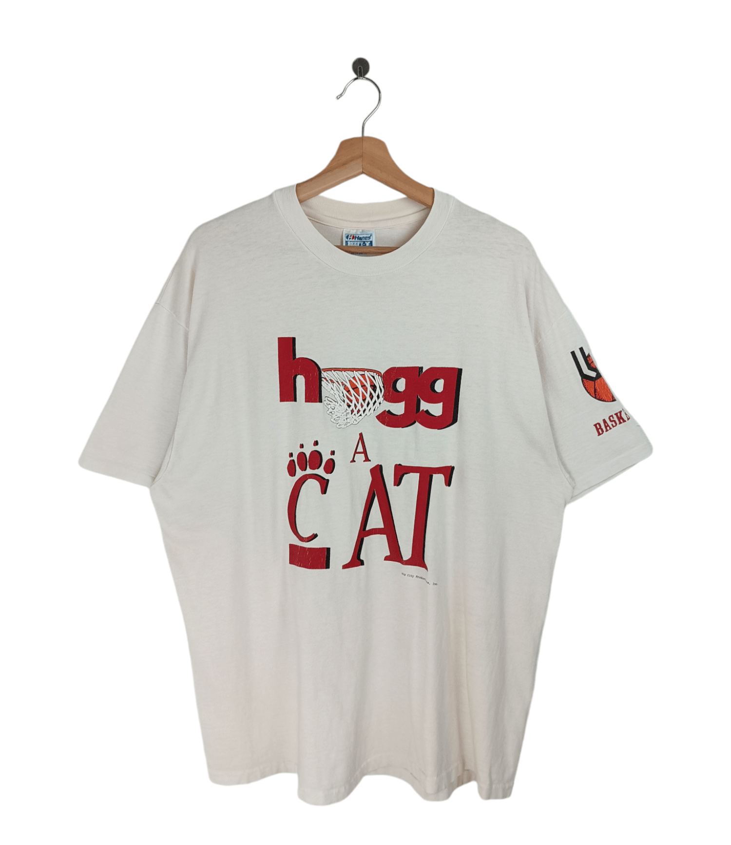 Nba Vintage 90's Hogg A Cat Cincinnati Bearcats Very Tee in White, Men's (Size XL)