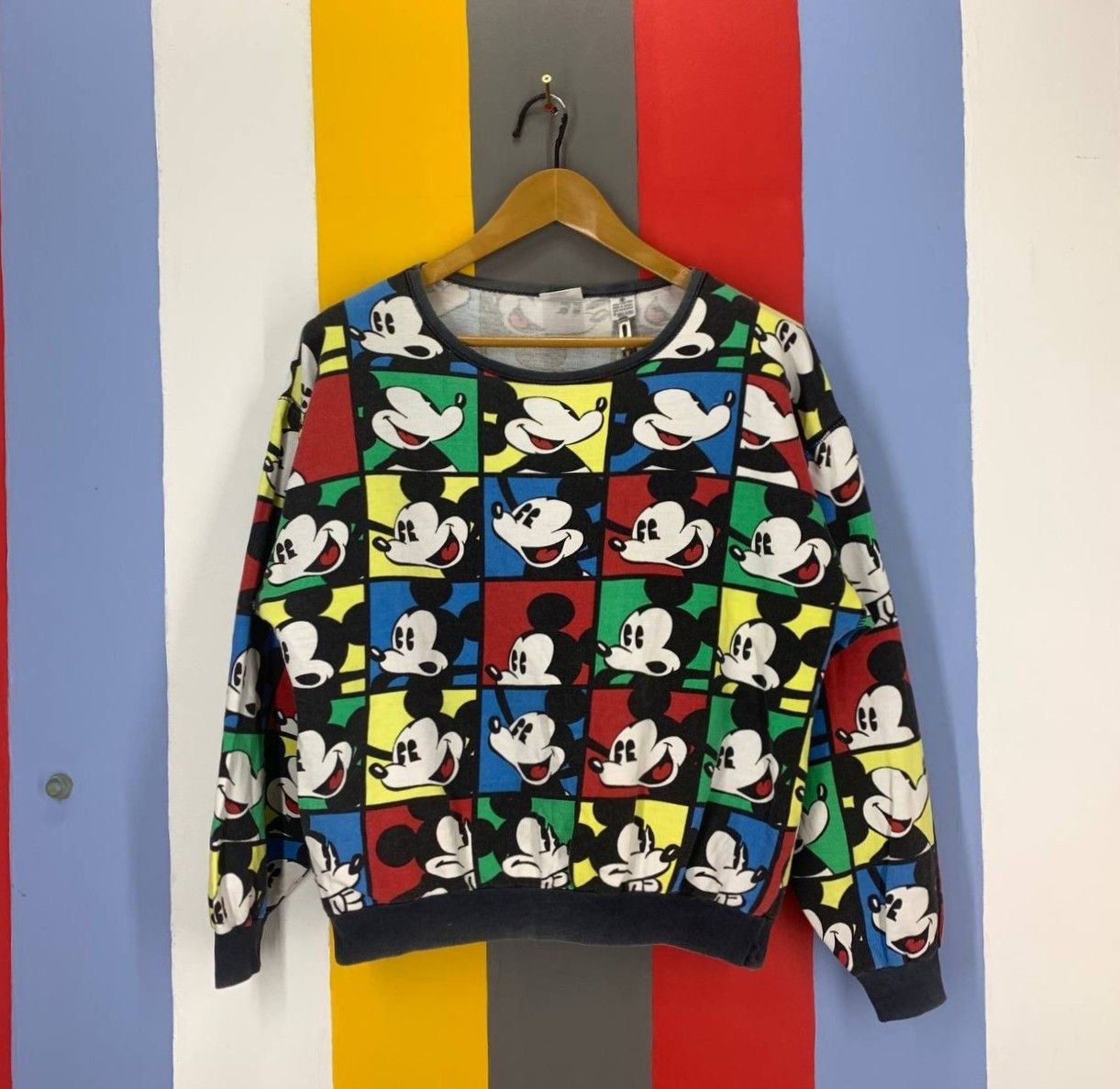 90's Vintage Mickey Mouse Full Print Sweatshirt 2318-02, Men's (Size Small)