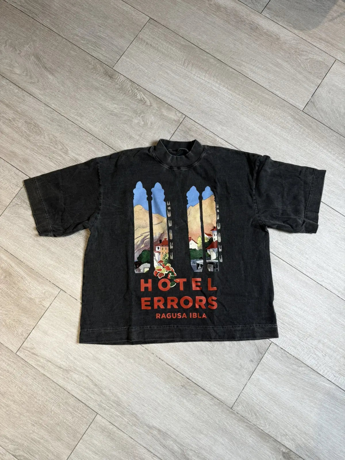 House Of Errors Hotel Errors Ragusa T-Shirt in Black, Men's (Size XL)