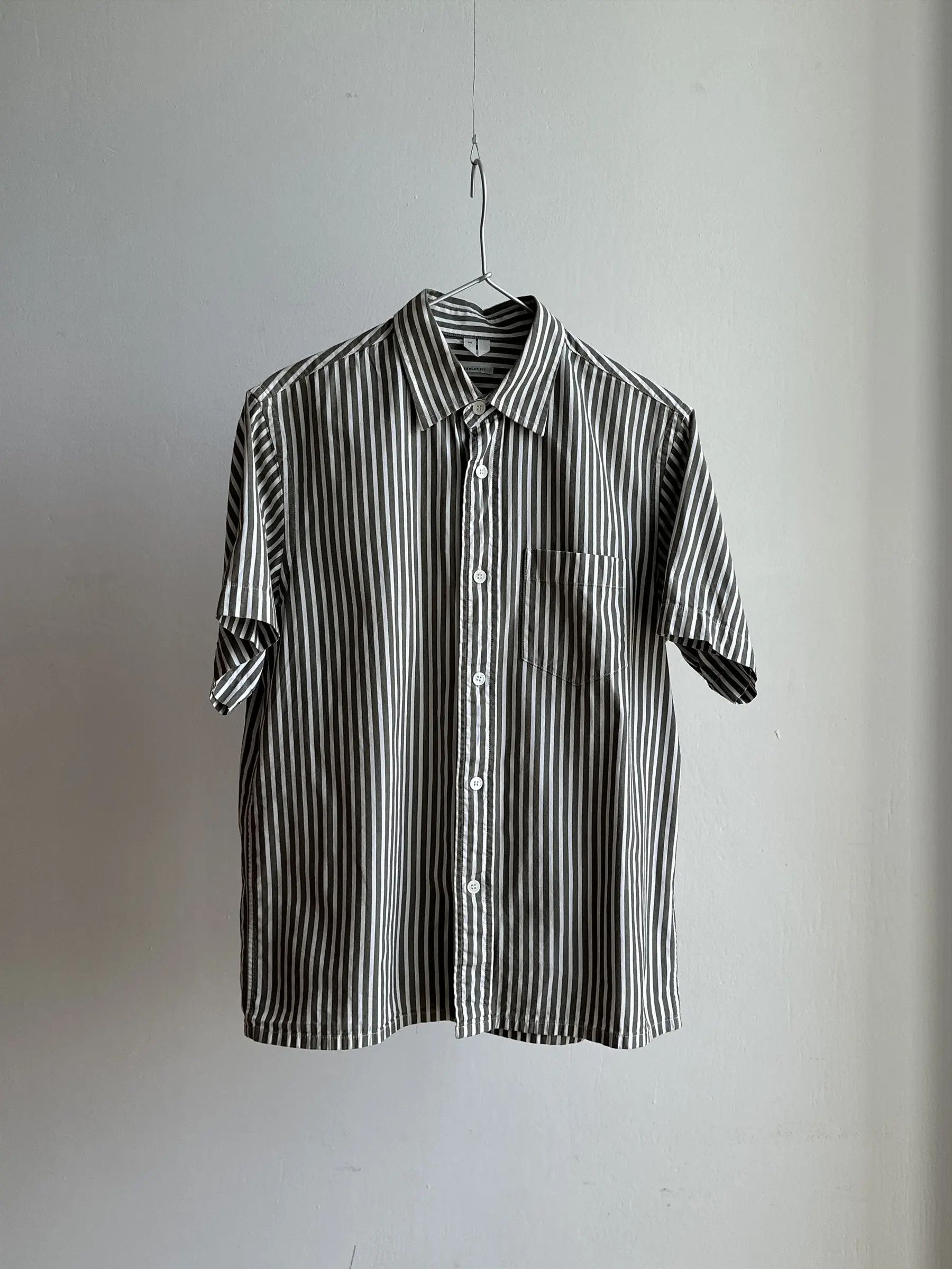 Arket Shirt Short Sleeve Striped A4380, Men's (Size Small)