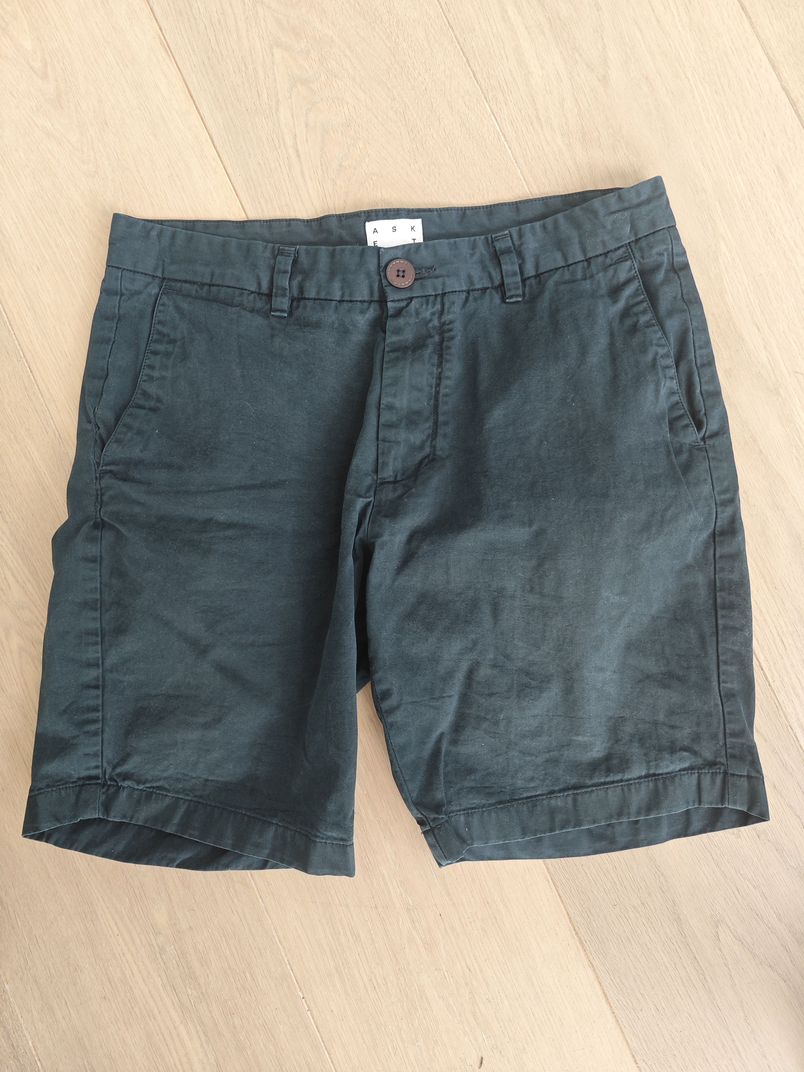 Asket The Shorts (2024) Navy 29 Slim in Blue, Men's