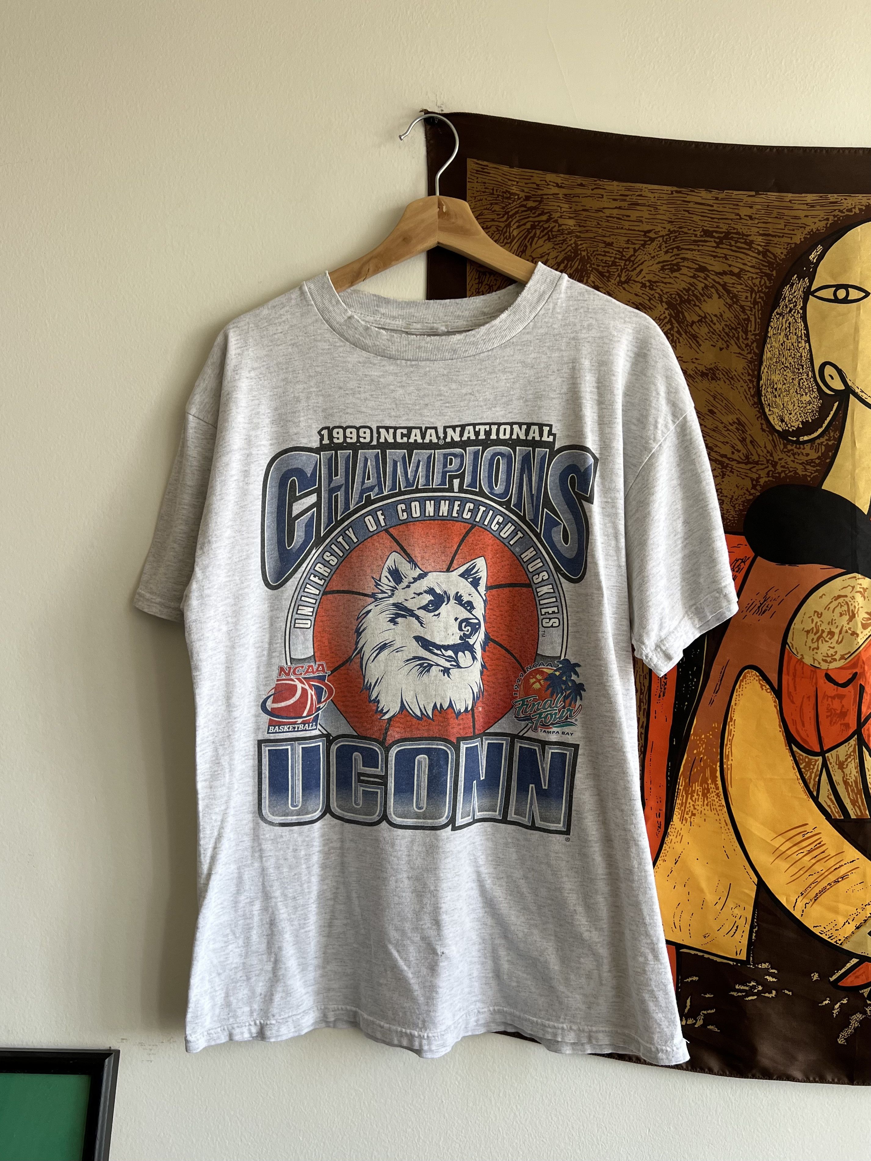 Vintage 1999 NCAA Champs Uconn College Basketball Tee L/xl in Grey, Men's