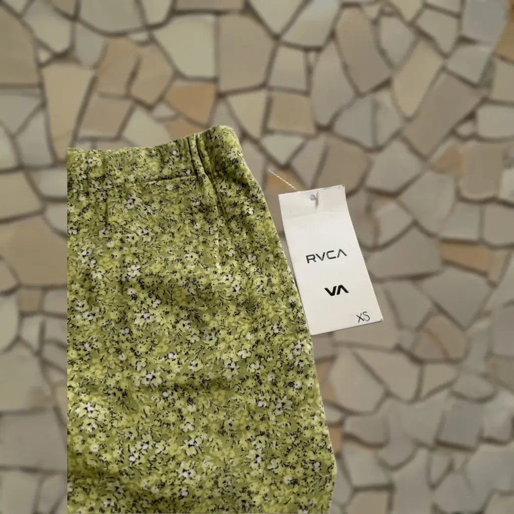 Rvca Shorts Womens Xs Green Floral Viscose New Yume, Women's (Size 26)