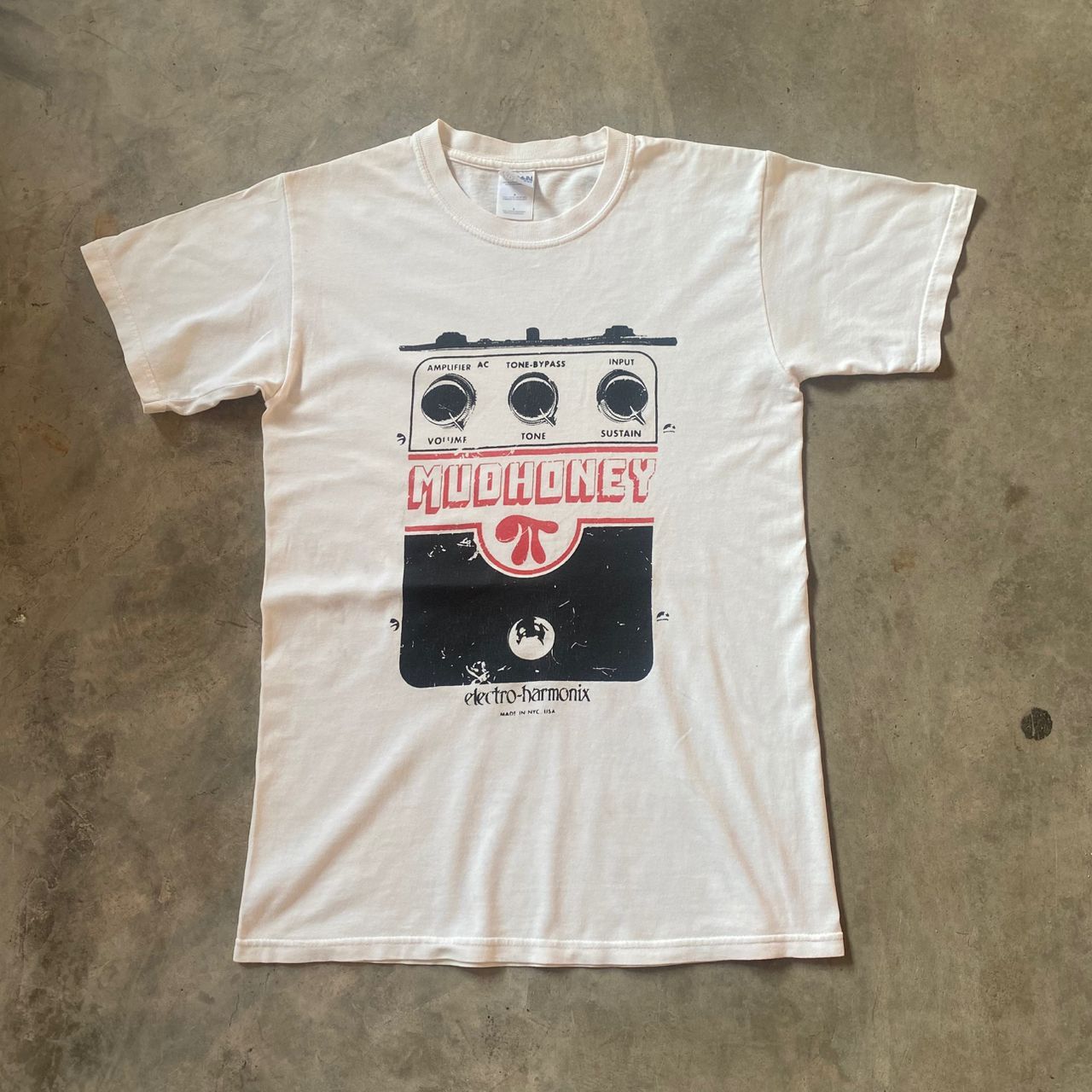 Band Tees Best Offervintage Mudhoney Grunge Band Tshirt in White, Men's (Size Small)