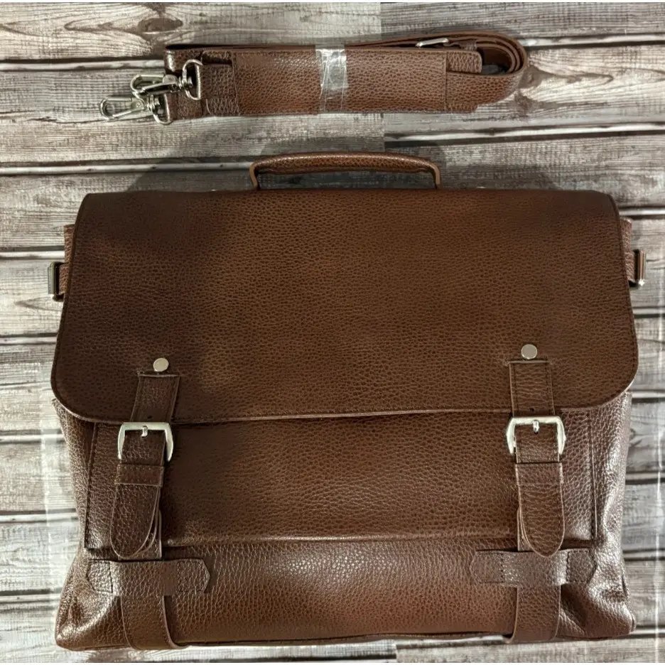 Beckett Simonon Gaston Pebble Leather Messenger Bag Color Da in Brown, Men's
