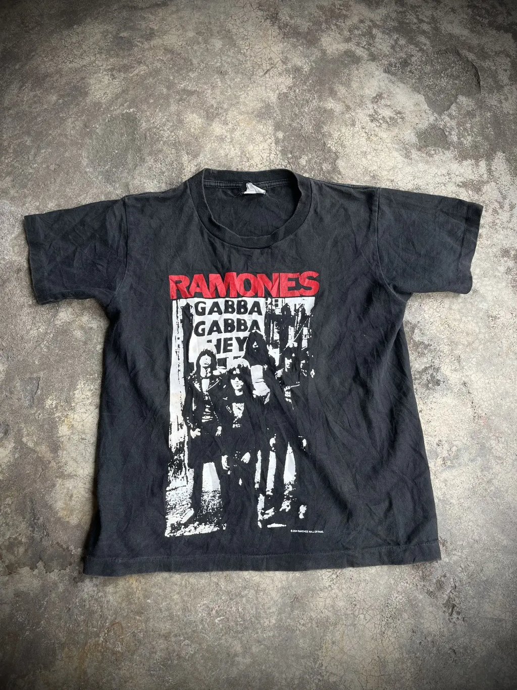 Vintage Ramones 2004 T Shirt in Black, Men's