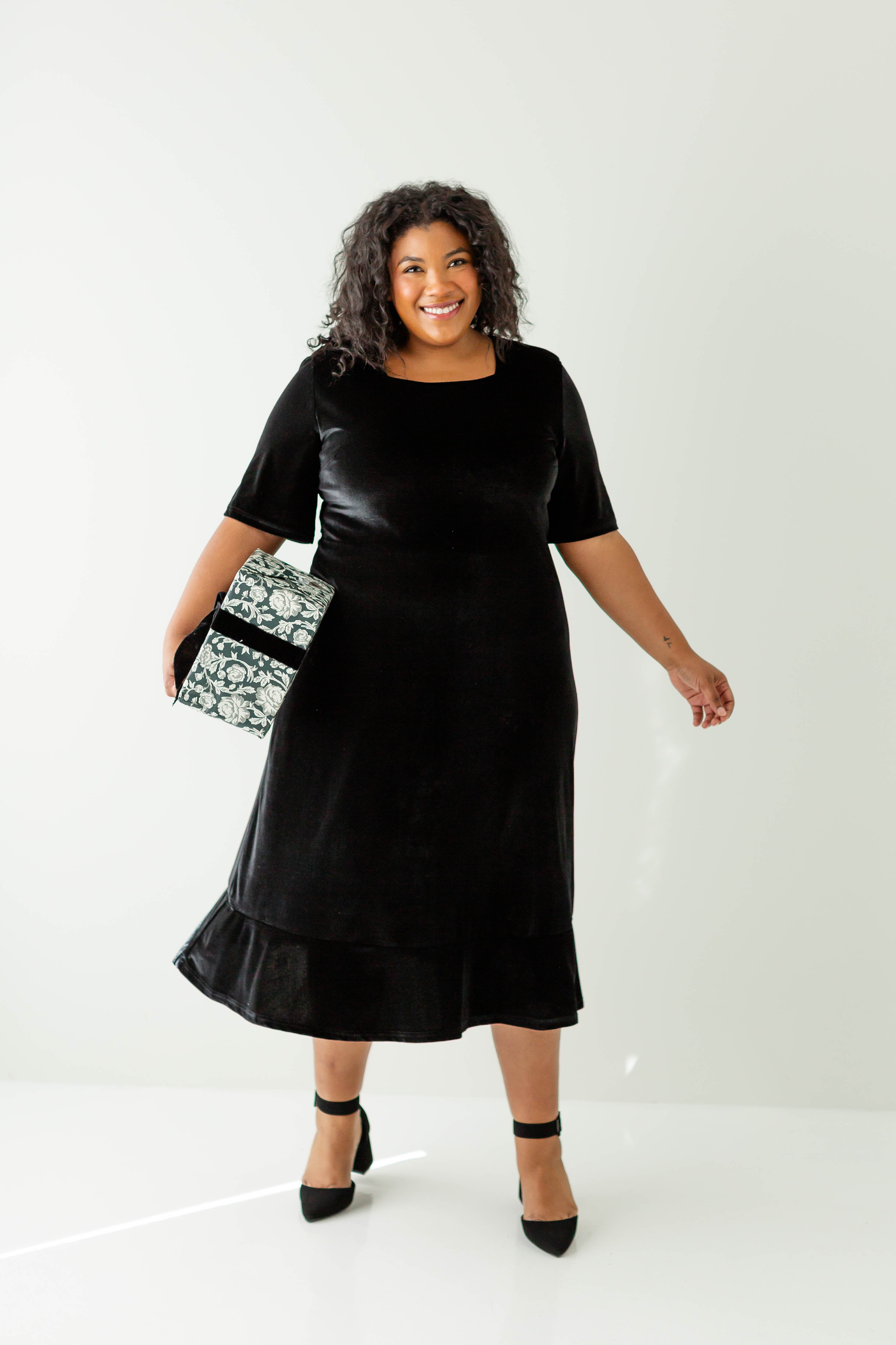 'Sophia' Square Neck Velvet Midi Dress 