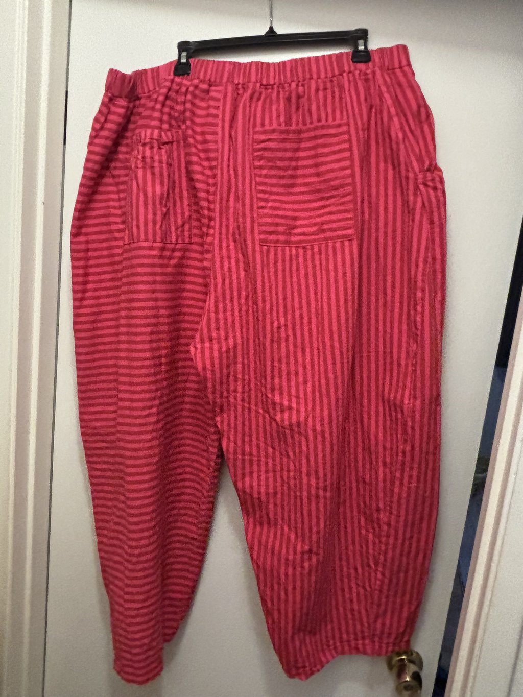 CIRCUS TENT STRIPED BALLOON PANTS