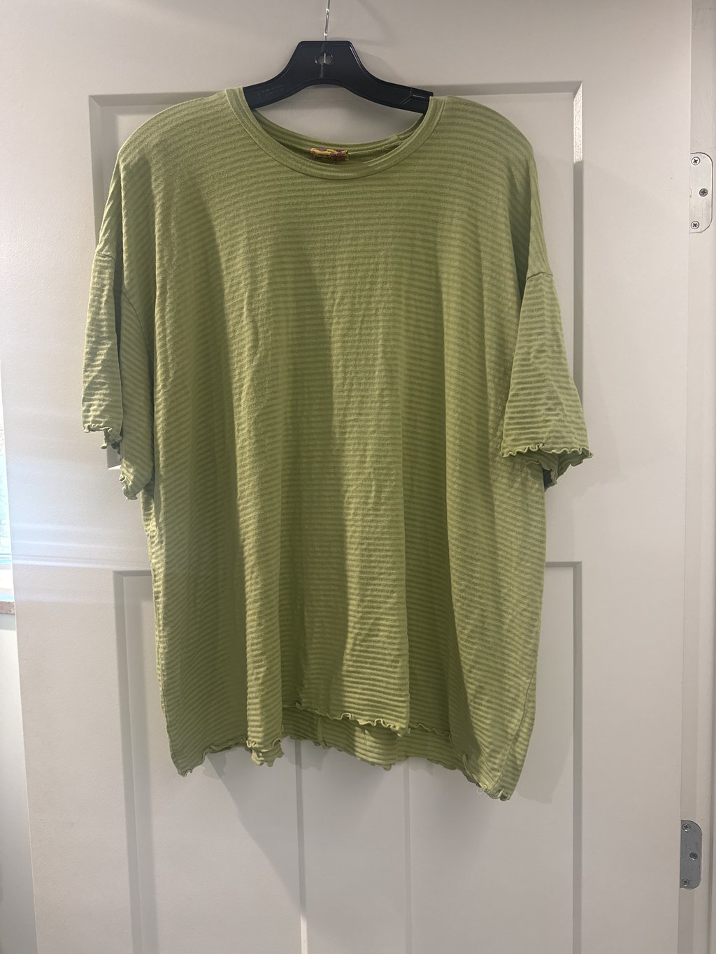 STRIPED FAVORITE TEE