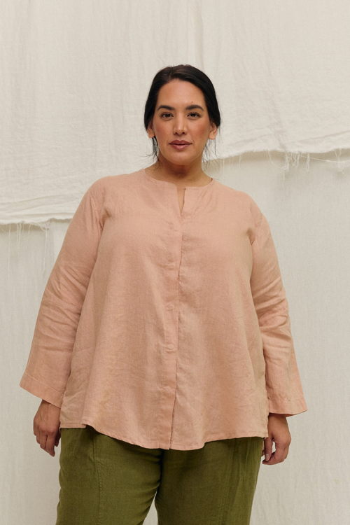 Long Sleeve Kara Snap Top in Lightweight Linen