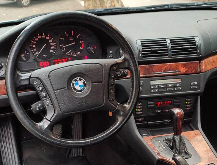 BMW 528i occasion à vendre se vende for sale te koop zu verkaufen