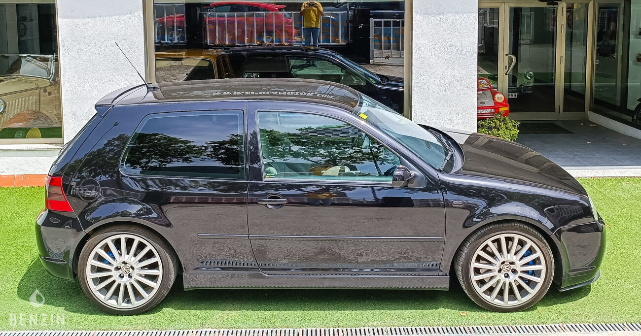 Benzin - Volkswagen Golf 4 R32 - 2002