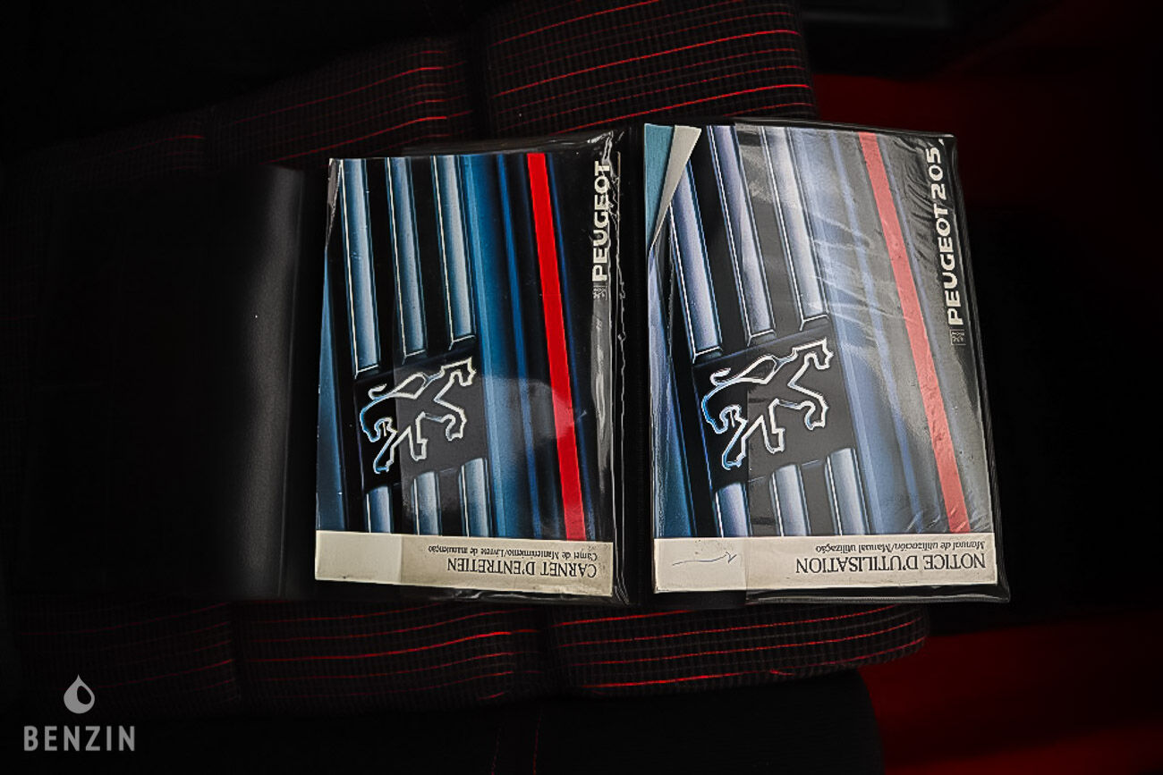 Peugeot 205 GTI 1.6 115 32k km a vendre / Peugeot 205 GTI 1.6 115 32k km to sell/ Peugeot 205 GTI 1.6 115 32k km verkaufen/ Peugeot 205 GTI 1.6 115 32k km en venta 